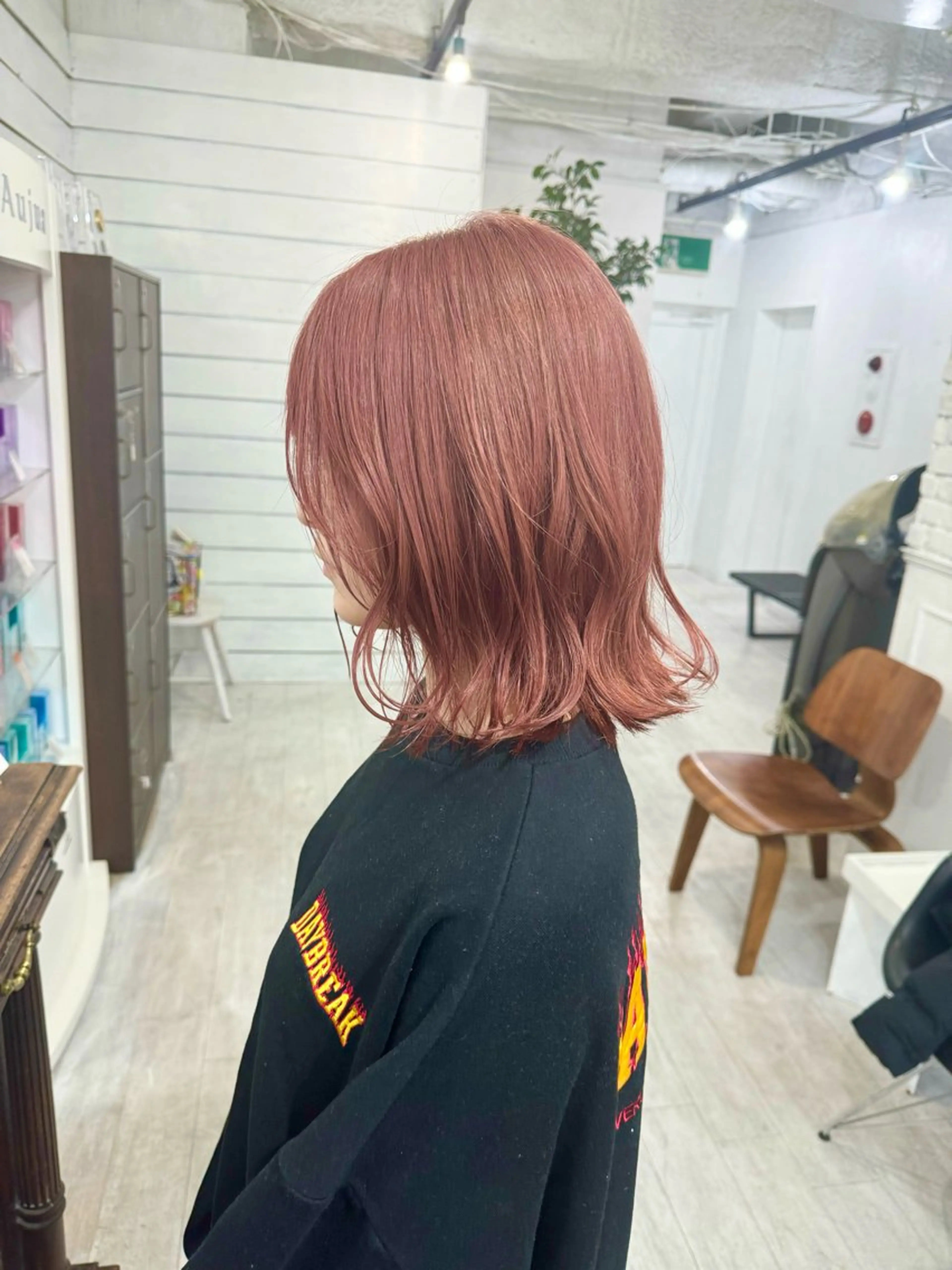ミディアム カラー バレイヤージュ ミストバング ベージュカラー ブリーチ 抜きっぱなしブロンド ヘアカラー トリートメント SALOWIN札幌大通り所属・札幌ハイトーン/ ブリーチカラー/ドイのヘアスタイル
