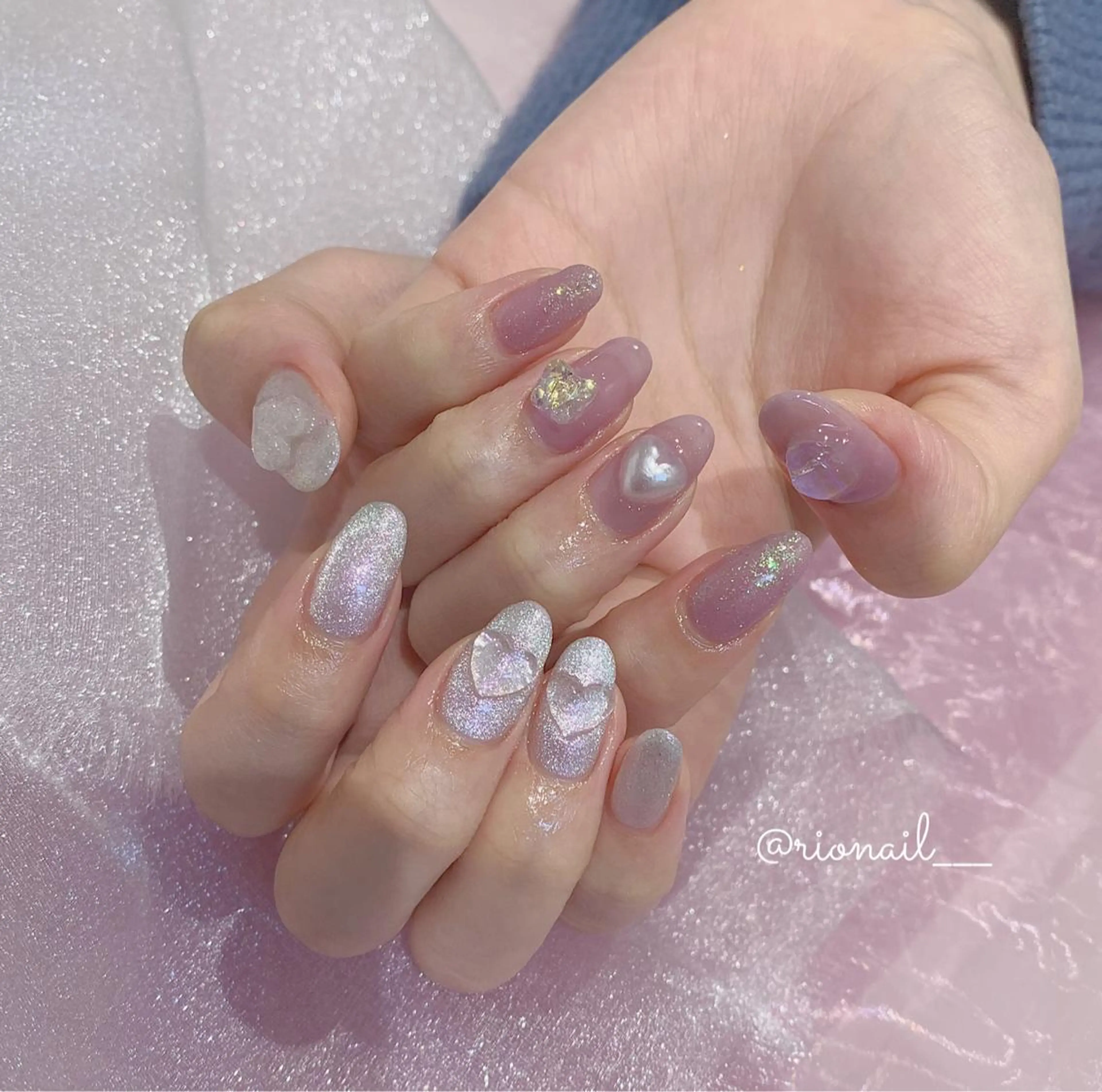 ネイル アートネイル 𝘙𝘪𝘰𝘯𝘢 ...🕯🤍のネイルデザイン