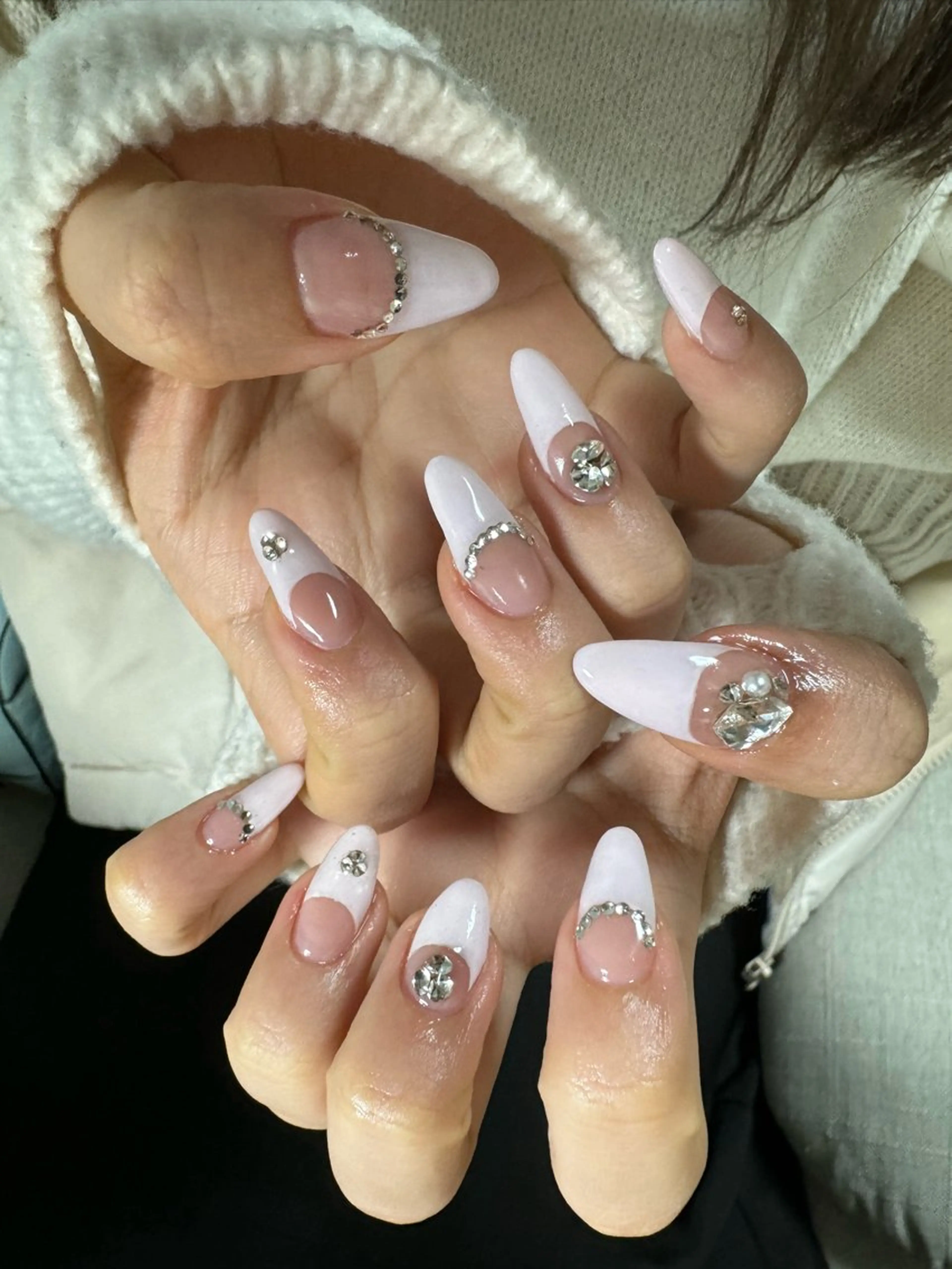 ネイル フレンチネイル ジェルネイル 韓国ネイル 持ち込み パラジェル ハンドネイル flowers nailのネイルデザイン