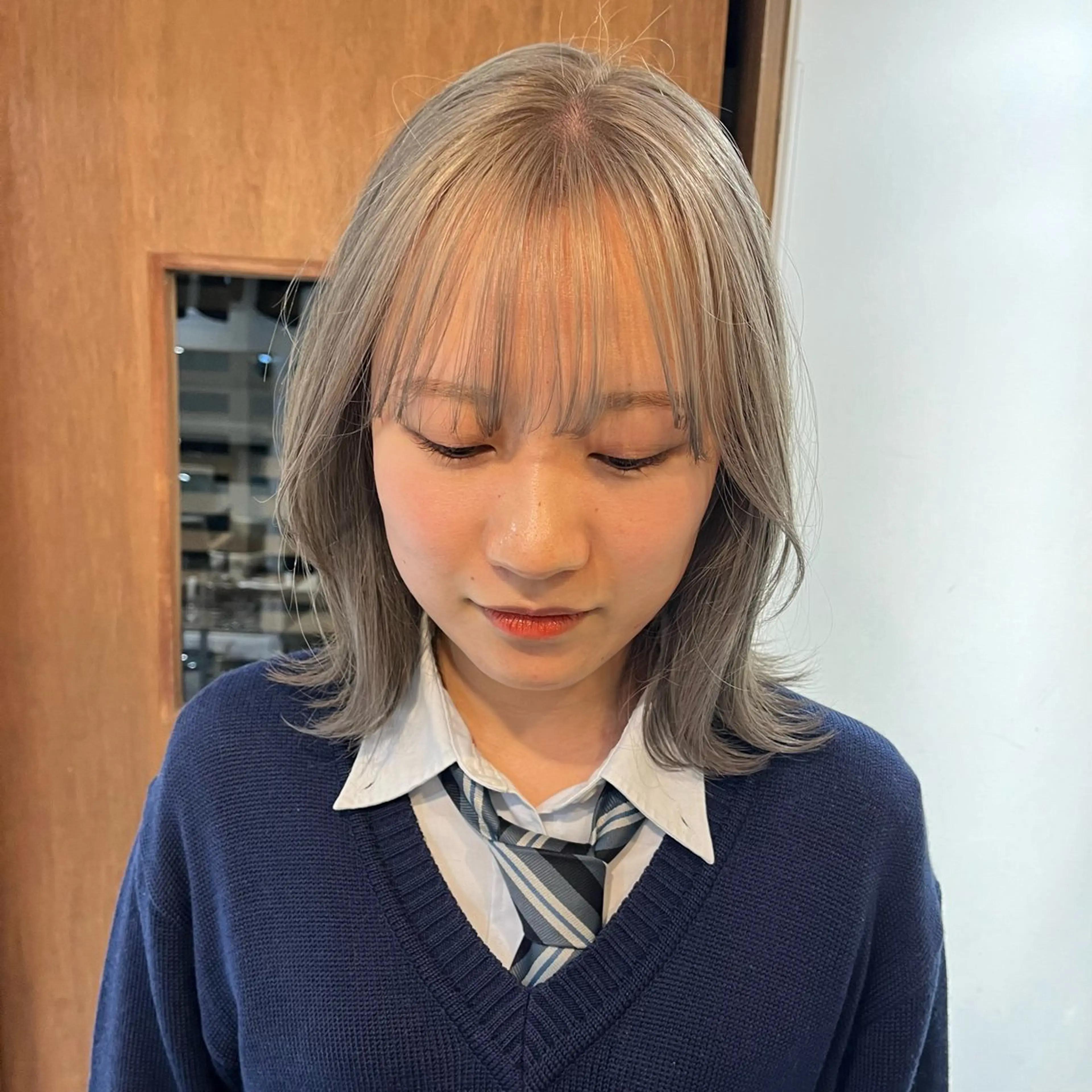 カラー ブリーチ シルバー ホワイトシルバー 🌷 miko🌷のヘアスタイル
