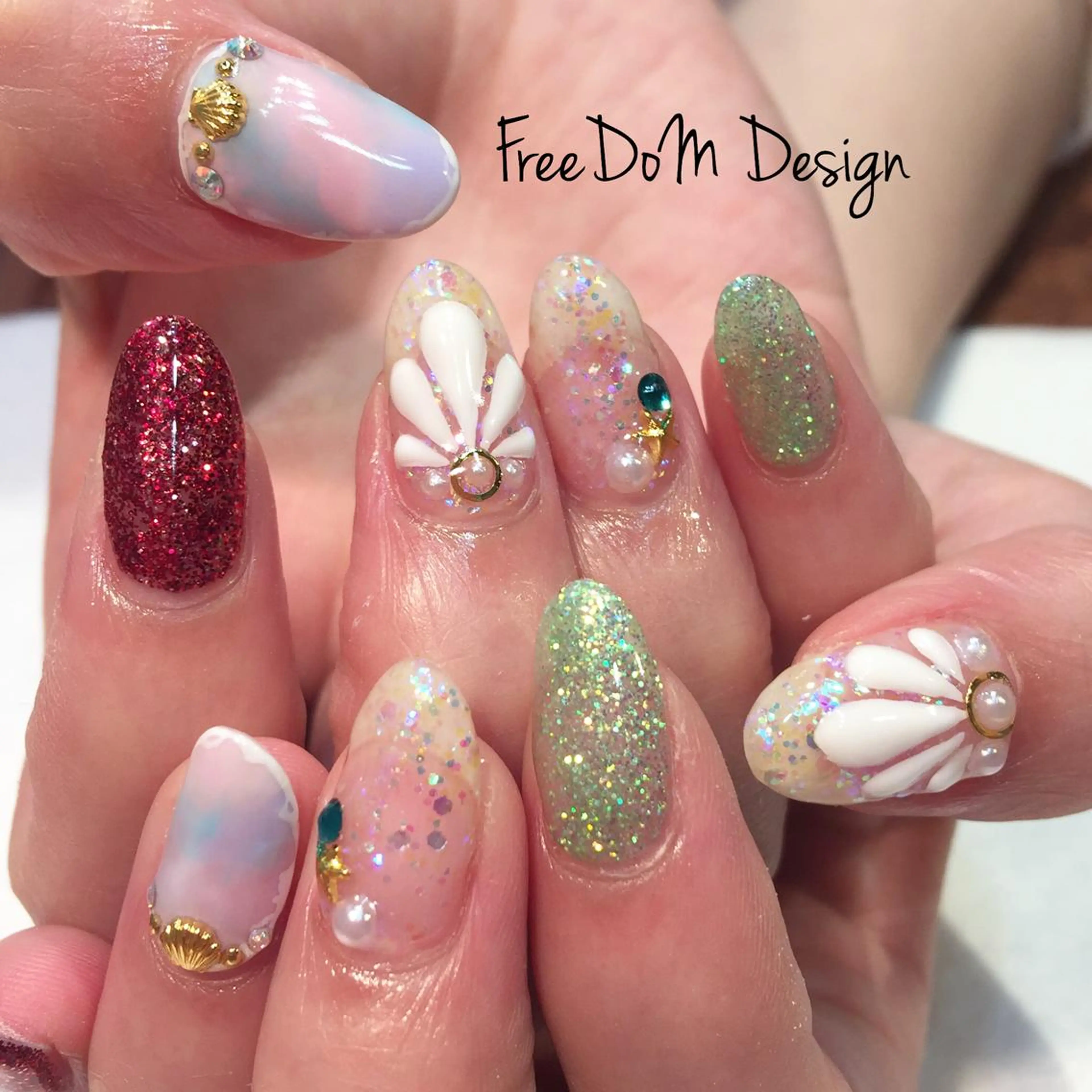 ネイル アートネイル ハンドネイル ＦreeDoＭ   Design所属・W KUMIのネイルデザイン