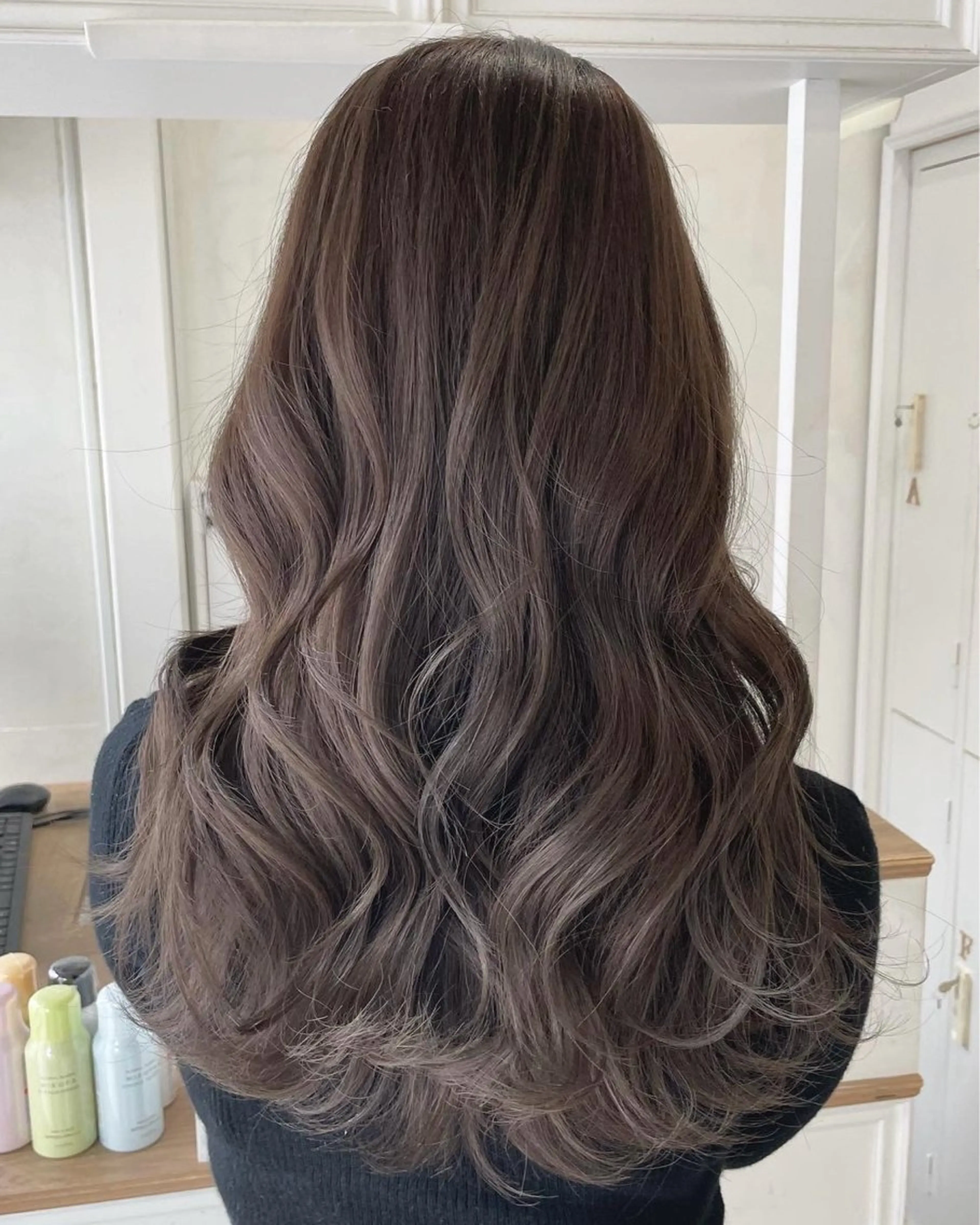 ロング ハイライト ROMEO 京橋のヘアスタイル
