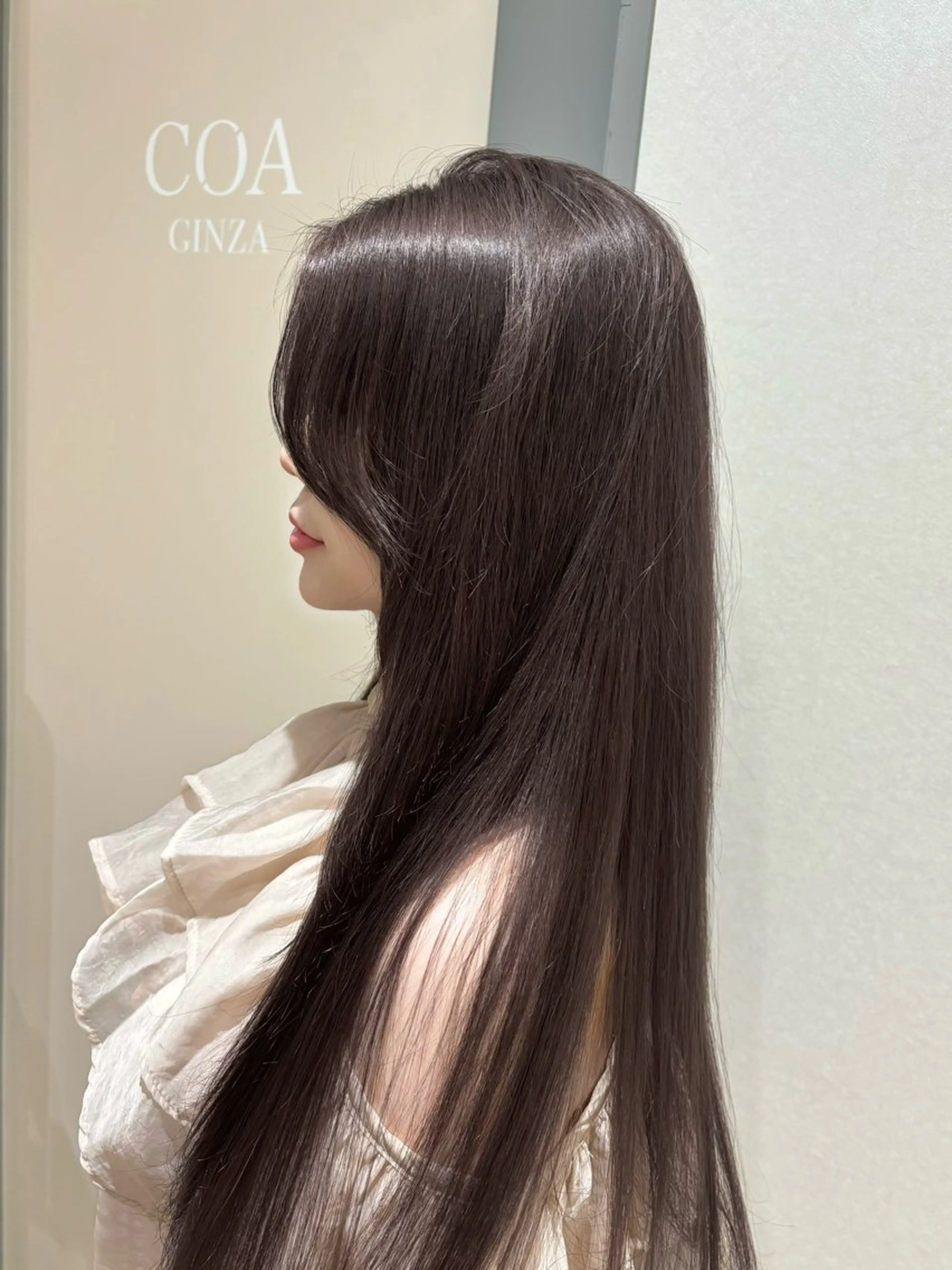ロング ヘアカラー モヅメ モモエのヘアスタイル