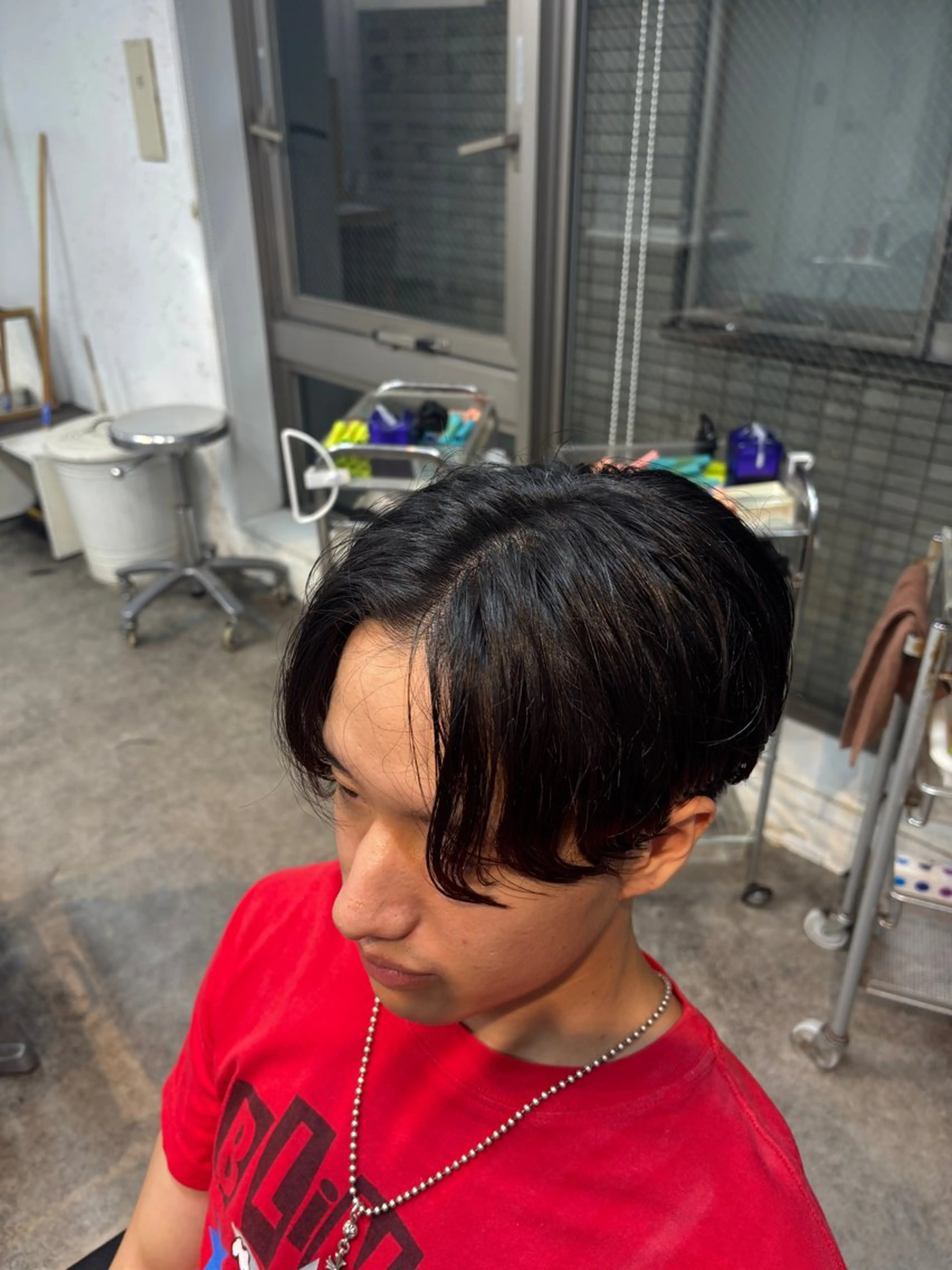 ショート パーマ メンズ センターパート モヒカン メンズパーマ ソフトモヒカン メンズツイストパーマ カット パーマ ヘアセット 原宿スパイラルパーマ 波巻きパーマ/隼士のヘアスタイル