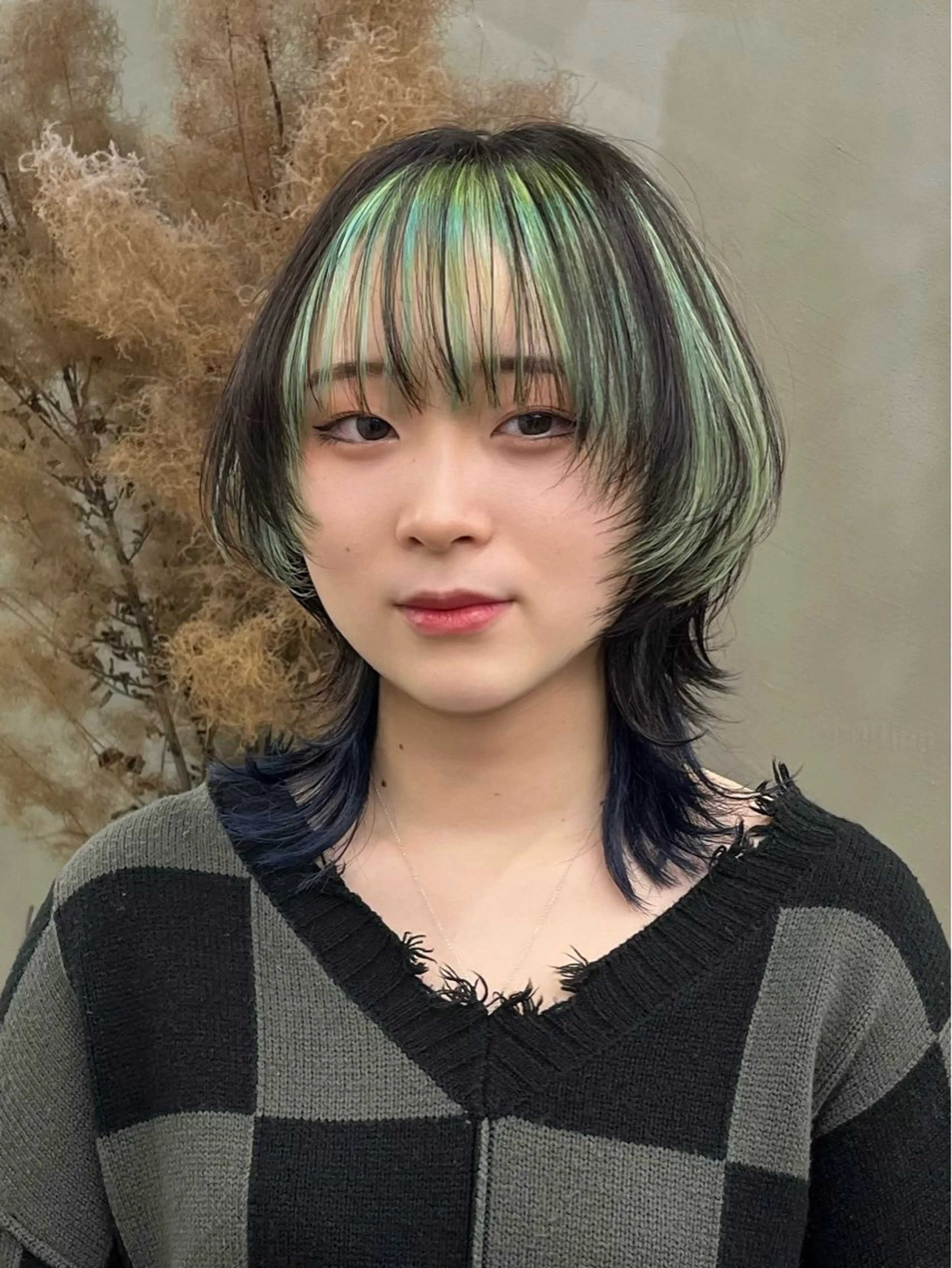 ミディアム カラー ブルーカラー デザインカラー ハイトーンカラー ミント ネイビーカラー カット ヘアカラー ウルフ/レイヤー ⚡️ITSUKU⚡️のヘアスタイル