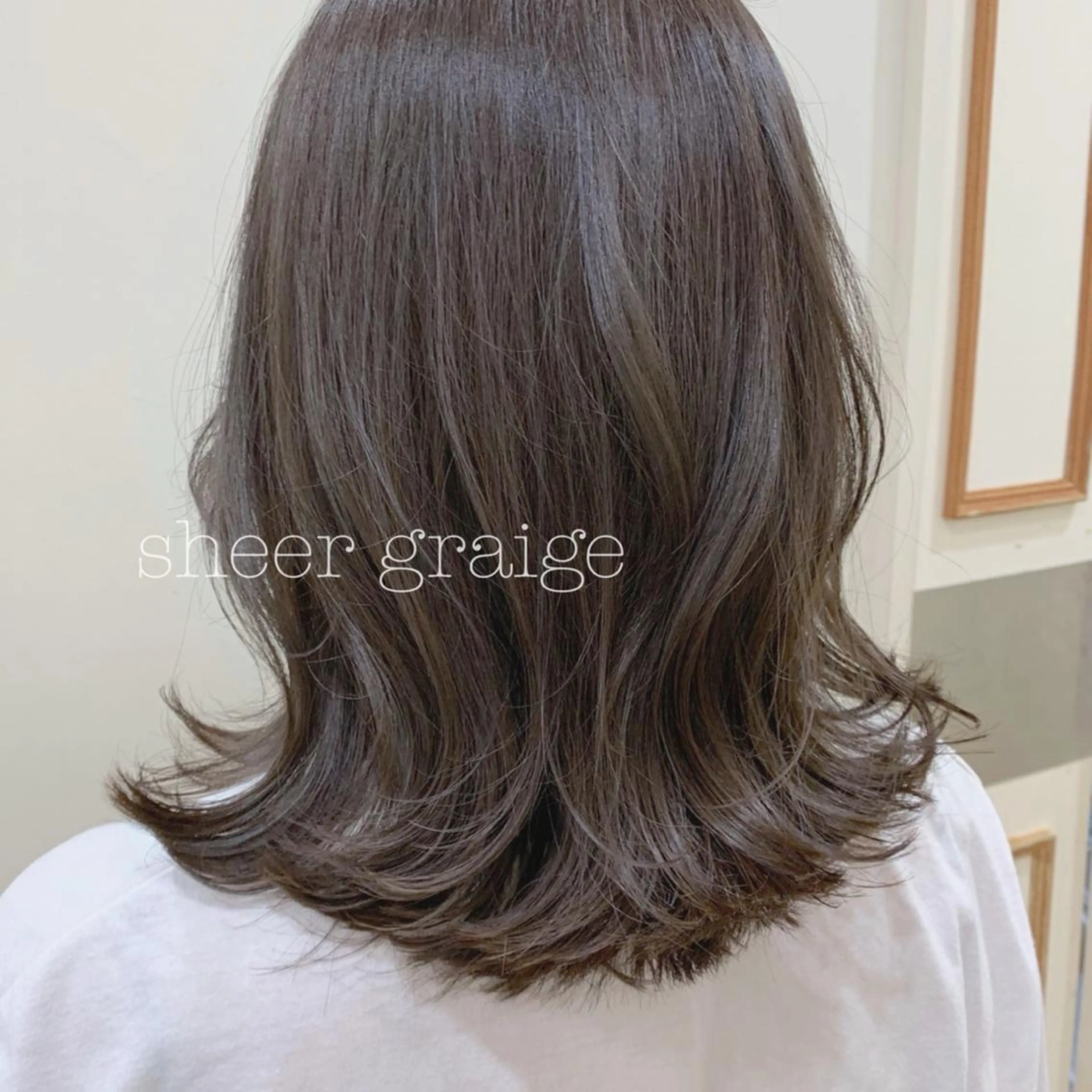 ミディアム カラー カット ヘアカラー トリートメント ぱつっとボブ/ 小野あかねのヘアスタイル