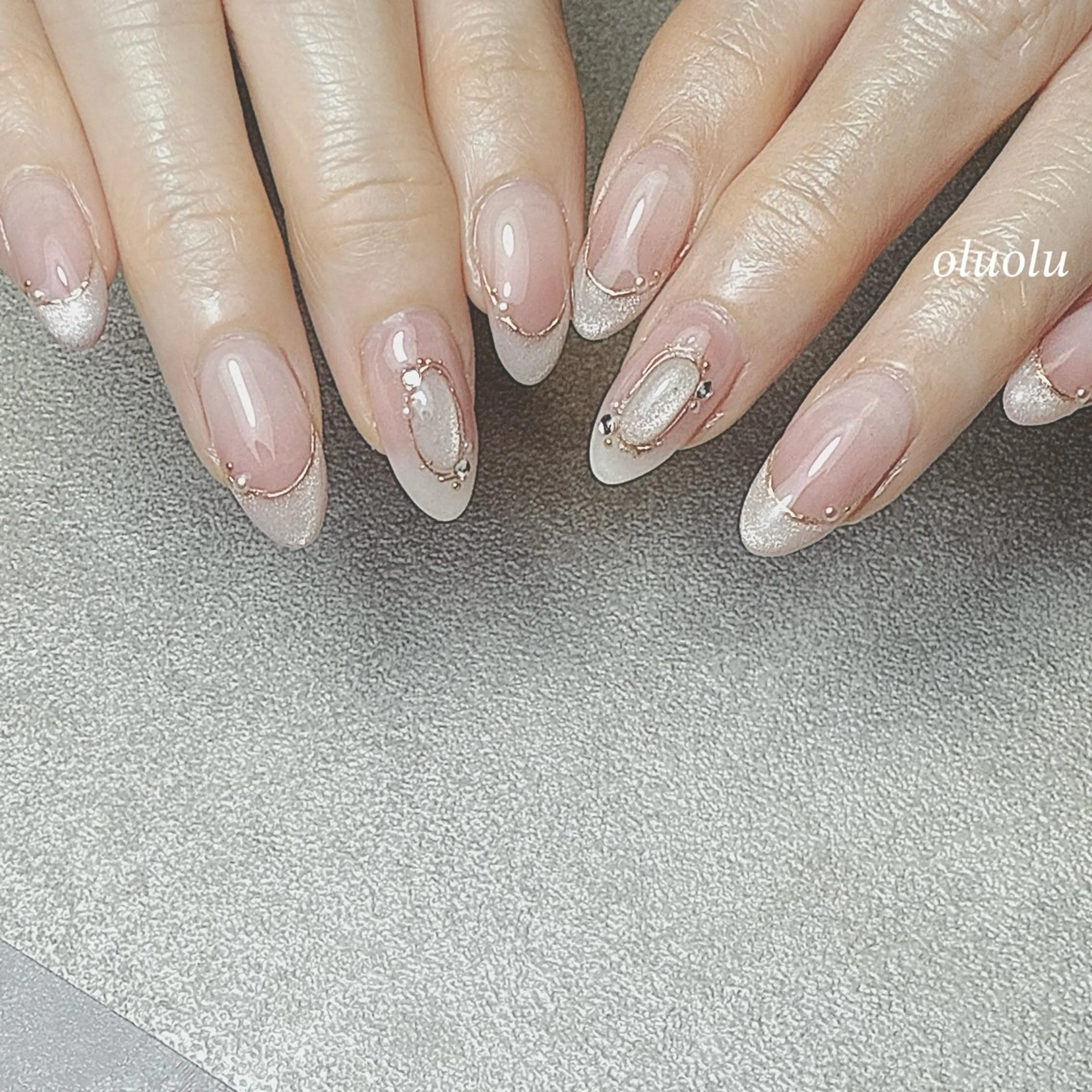 ネイル アートネイル フレンチネイル グラデーション マグネットネイル マグネットフレンチ ハンドネイル 大村 紬華のネイルデザイン