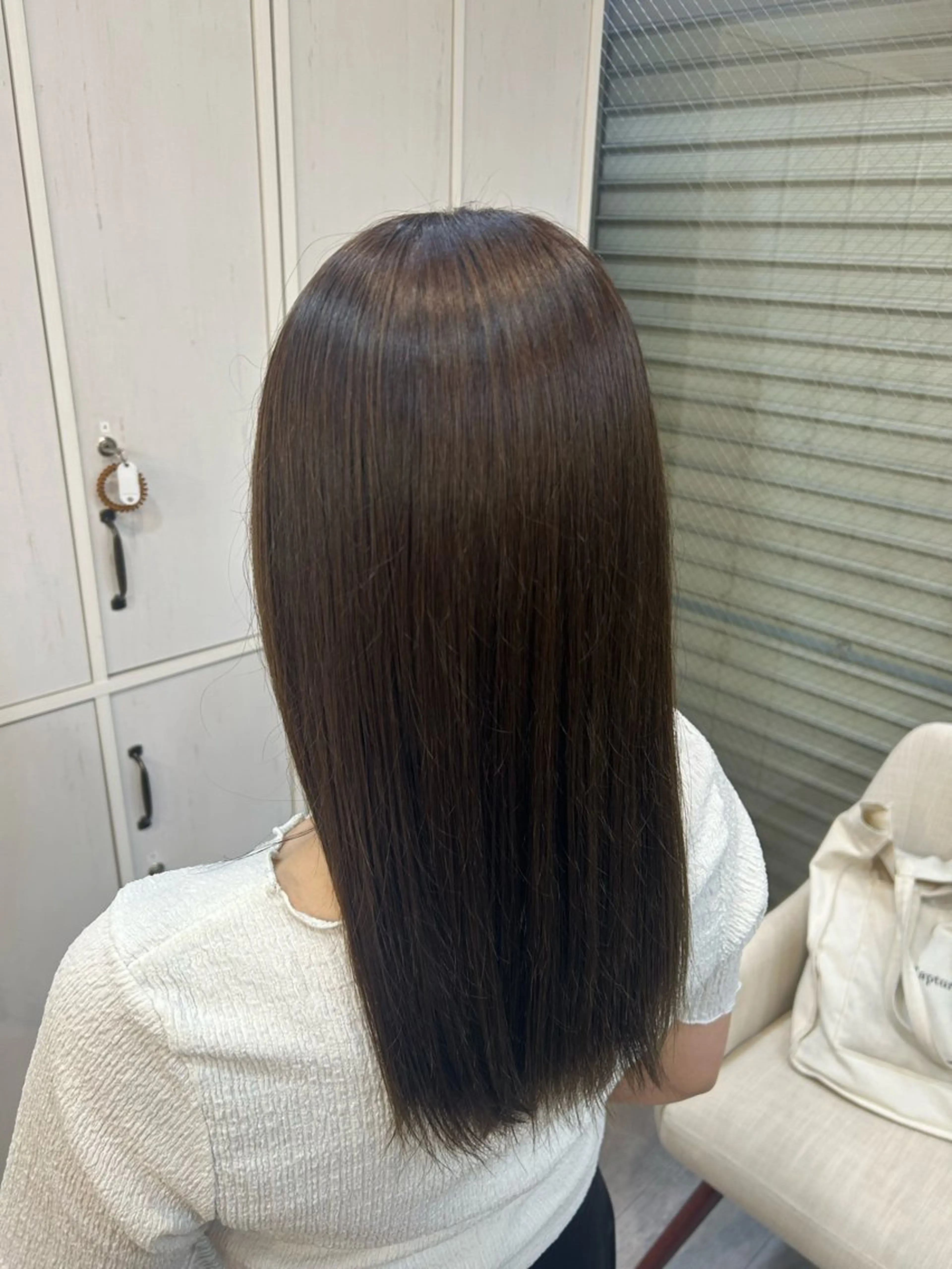 セミロング ヘアカラー トリートメント 伊藤 愛理のヘアスタイル