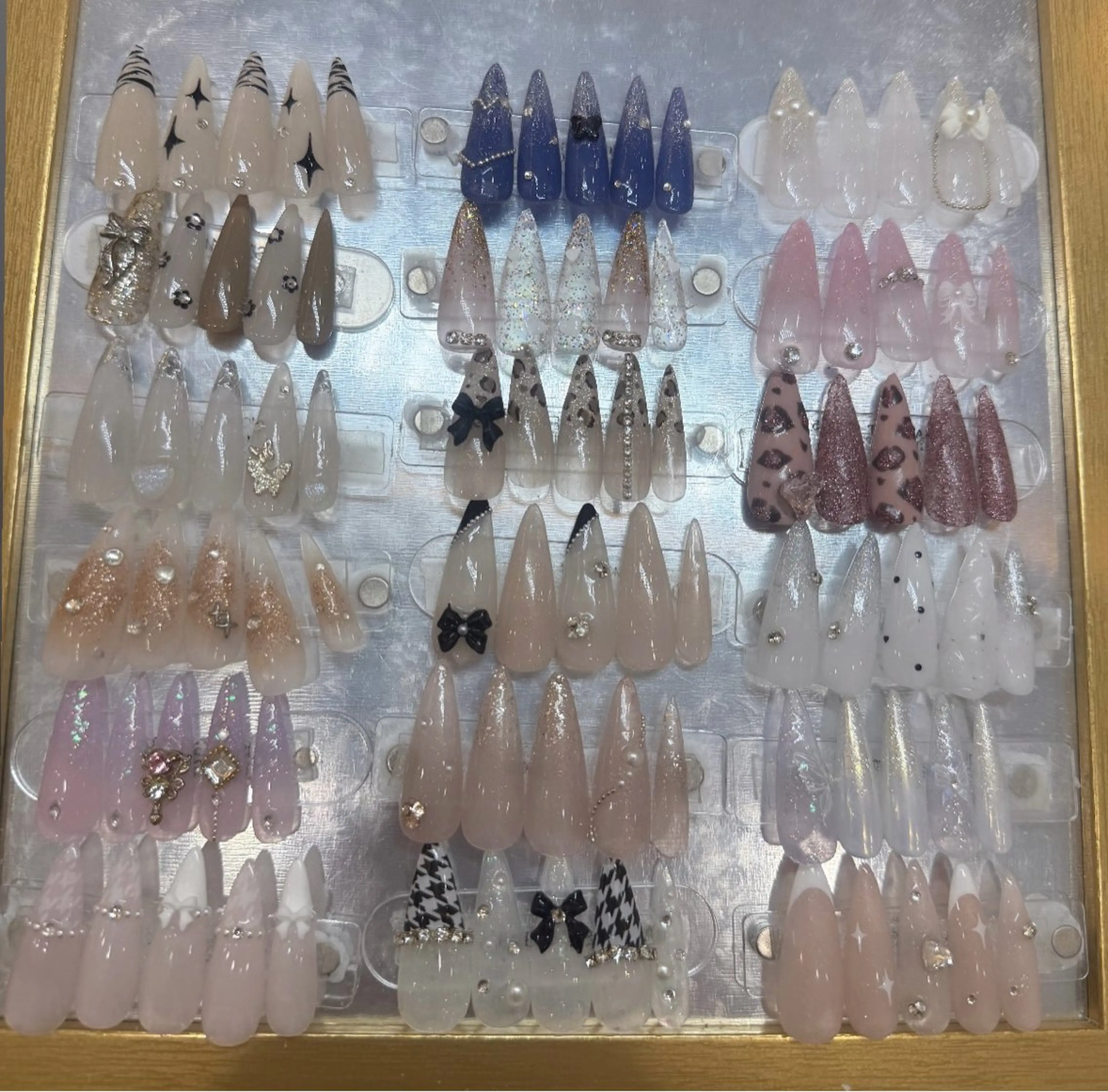 ネイル ハンドネイル LUNON 谷塚店のネイルデザイン