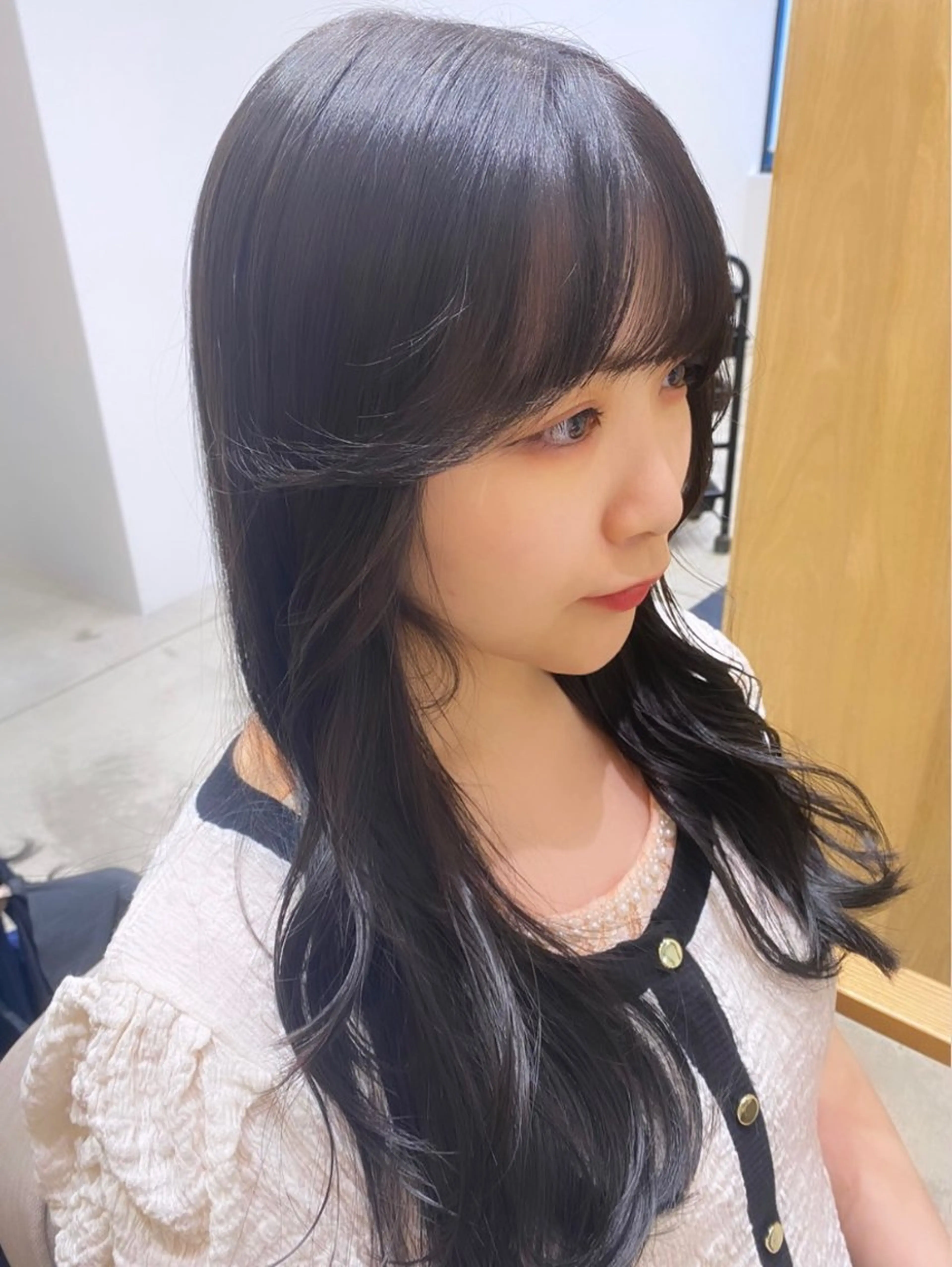 ロング カラー 黒髪 ブルーカラー ブルーブラック レイヤーカット 🎀ブリーチなし 透明感🎀yuhiのヘアスタイル