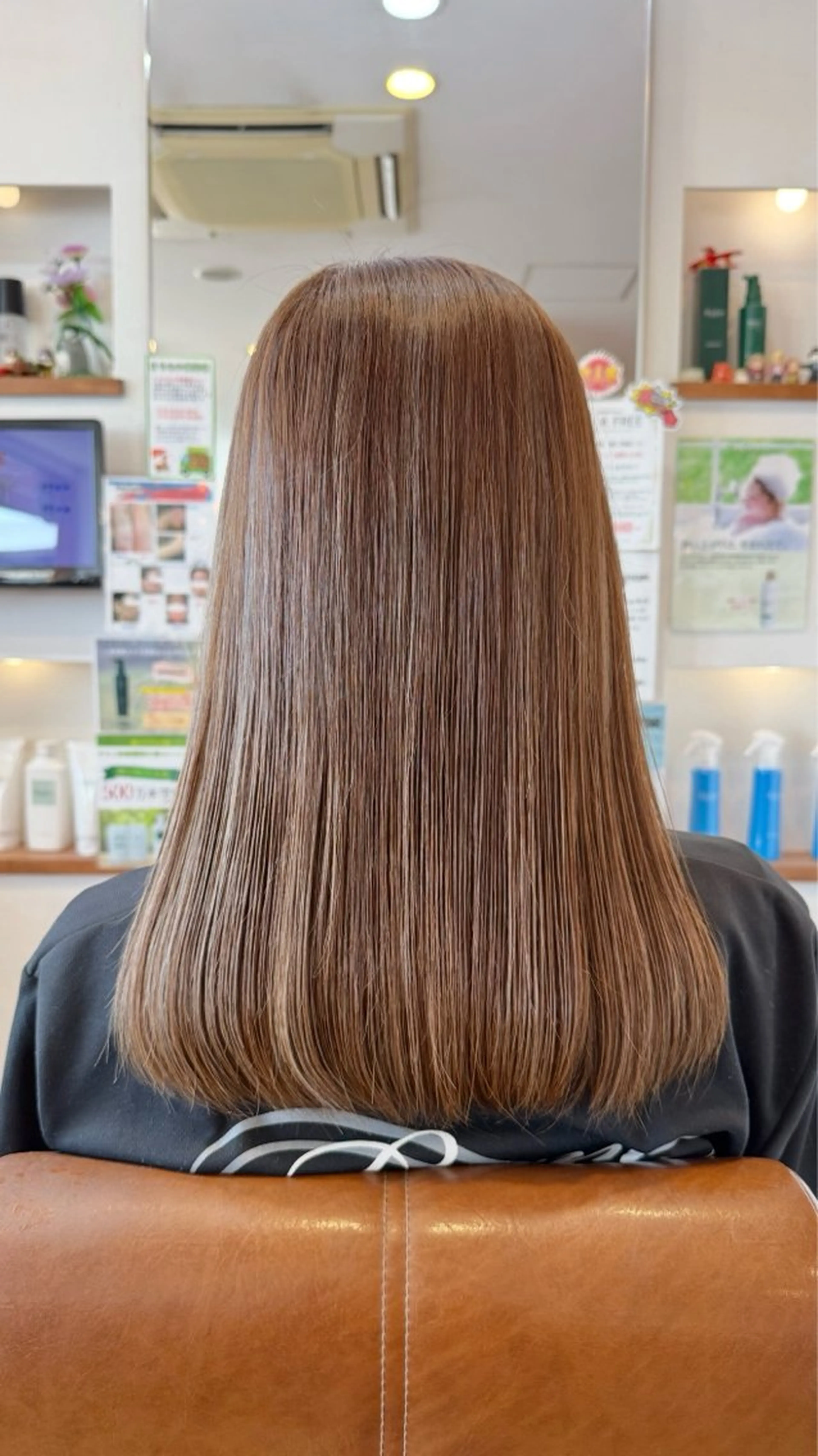 セミロング ヘアカラー 心cocoro RISAのヘアスタイル