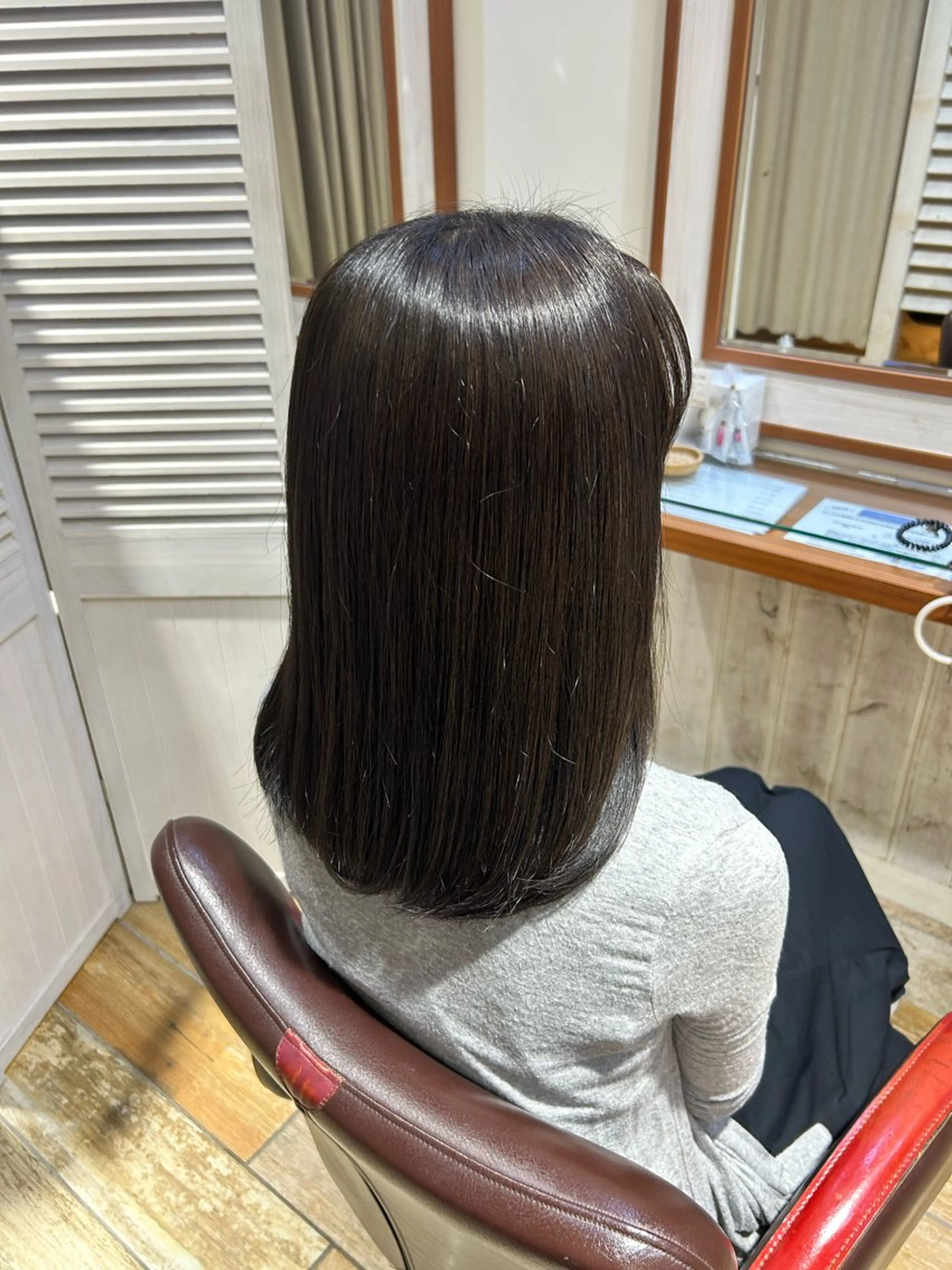セミロング カラー グレージュ ヘアカラー トリートメント ウルフレイヤー🐺 ヒナ🩶のヘアスタイル