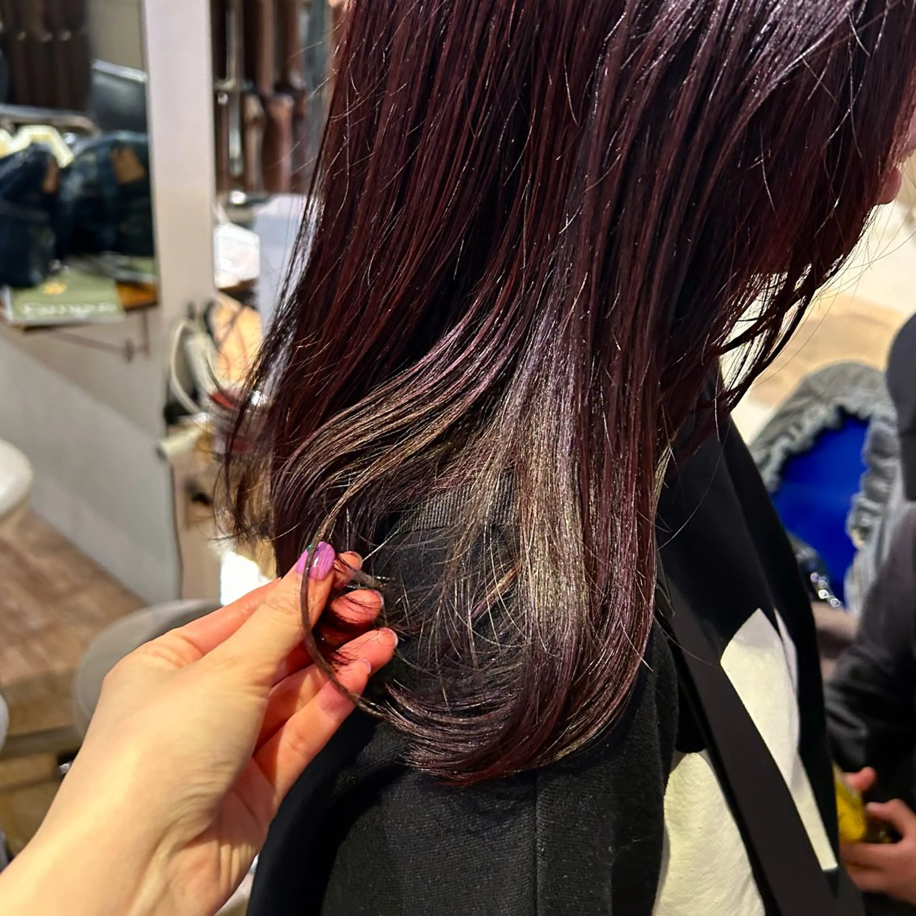 ミディアム カラー HOLIDAYS はなのヘアスタイル