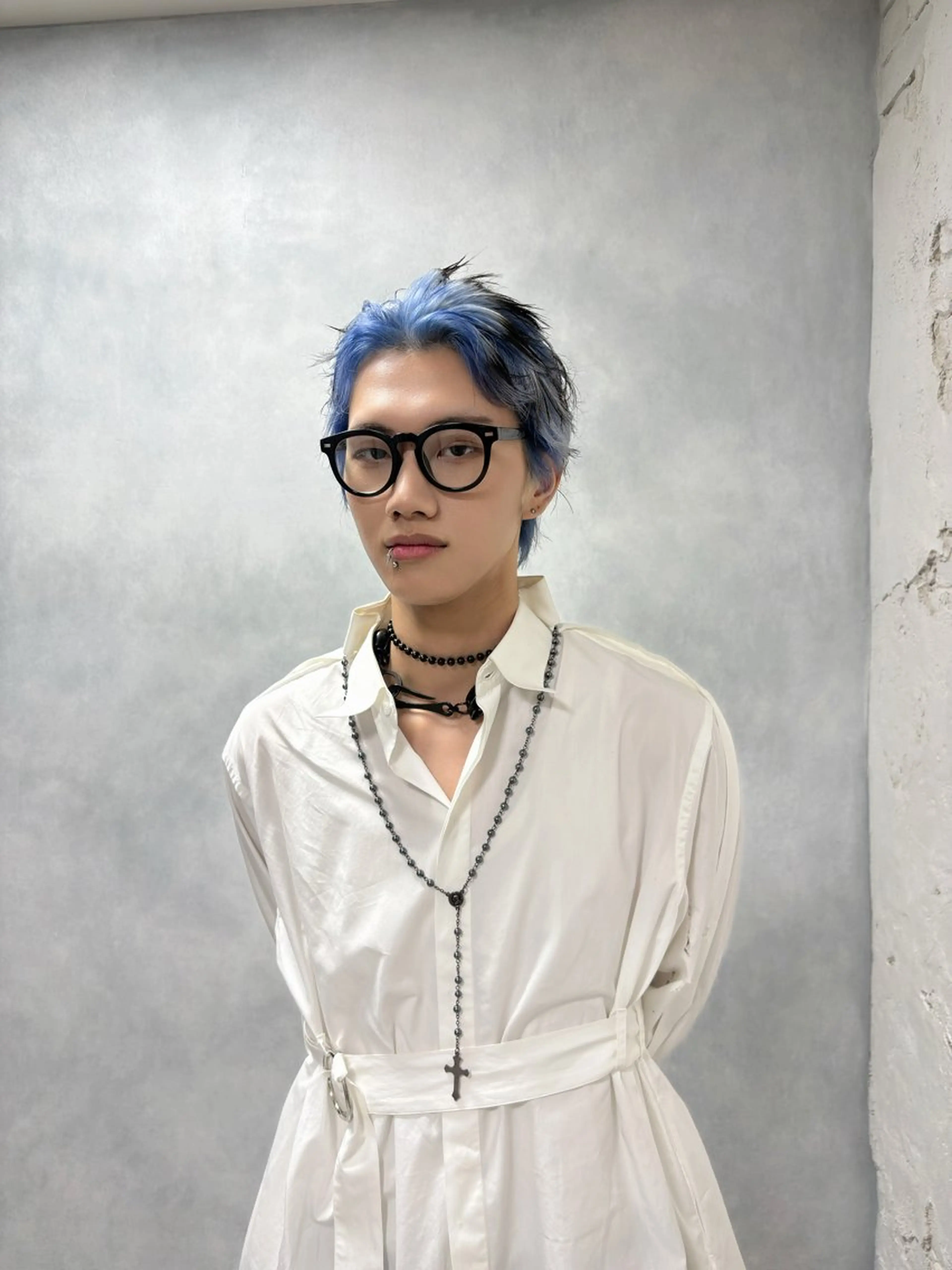 ショート カラー ヘアアレンジ メンズ メンズブリーチ メンズハイトーン ブリーチ ブルーカラー ダブルカラー カット ヘアカラー 🌈難波🌈ベージュ カラー【ヒロム】のヘアスタイル