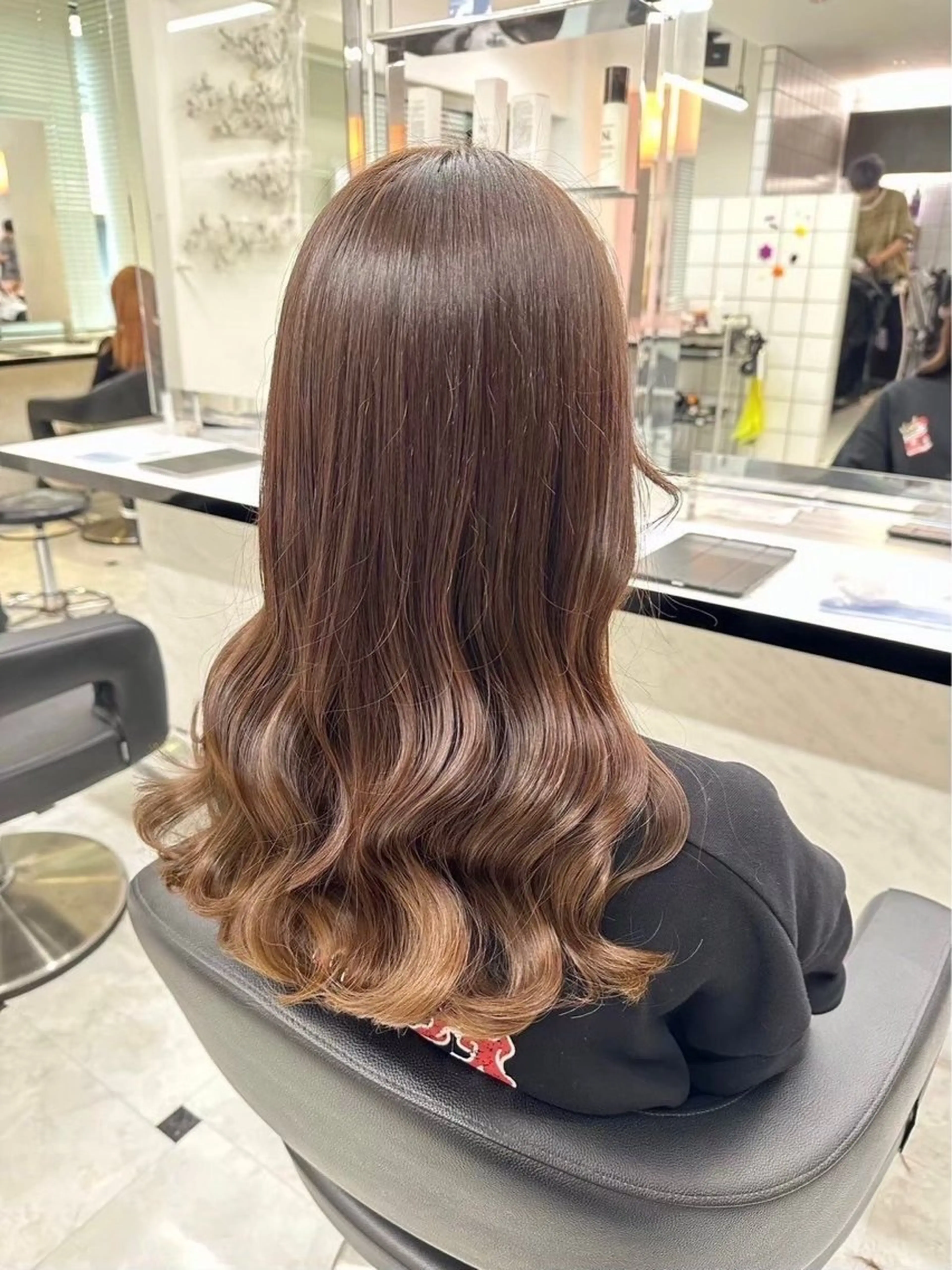 ロング カラー ヘアアレンジ ブリーチ ブラウンカラー 透明感カラー ブリーチなしカラー 透明感ブラウン✖️ 暗髪カラーHoutoのヘアスタイル