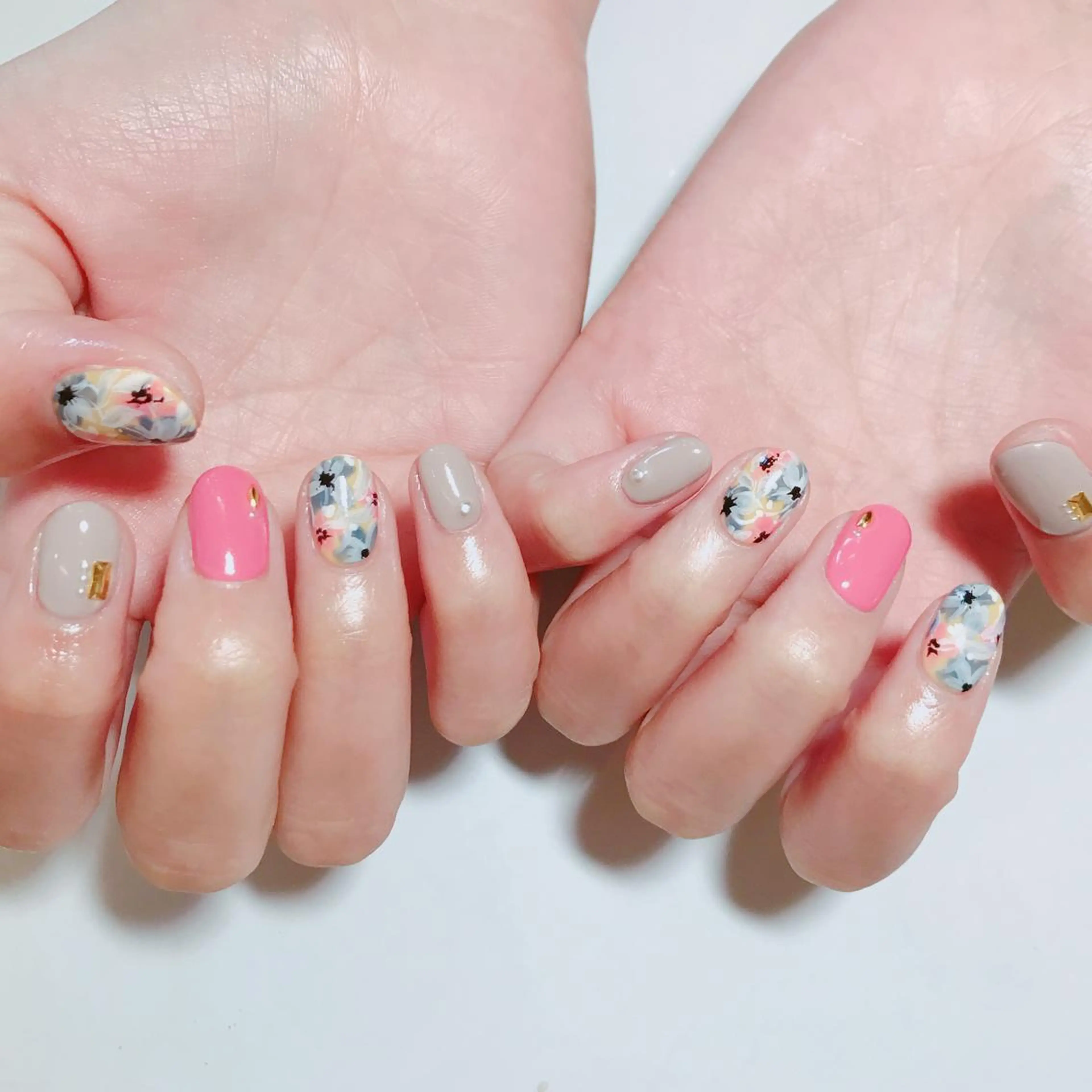 ネイル みよし市 nail salon*pomnal.co所属・Shimada Harukaのネイルデザイン
