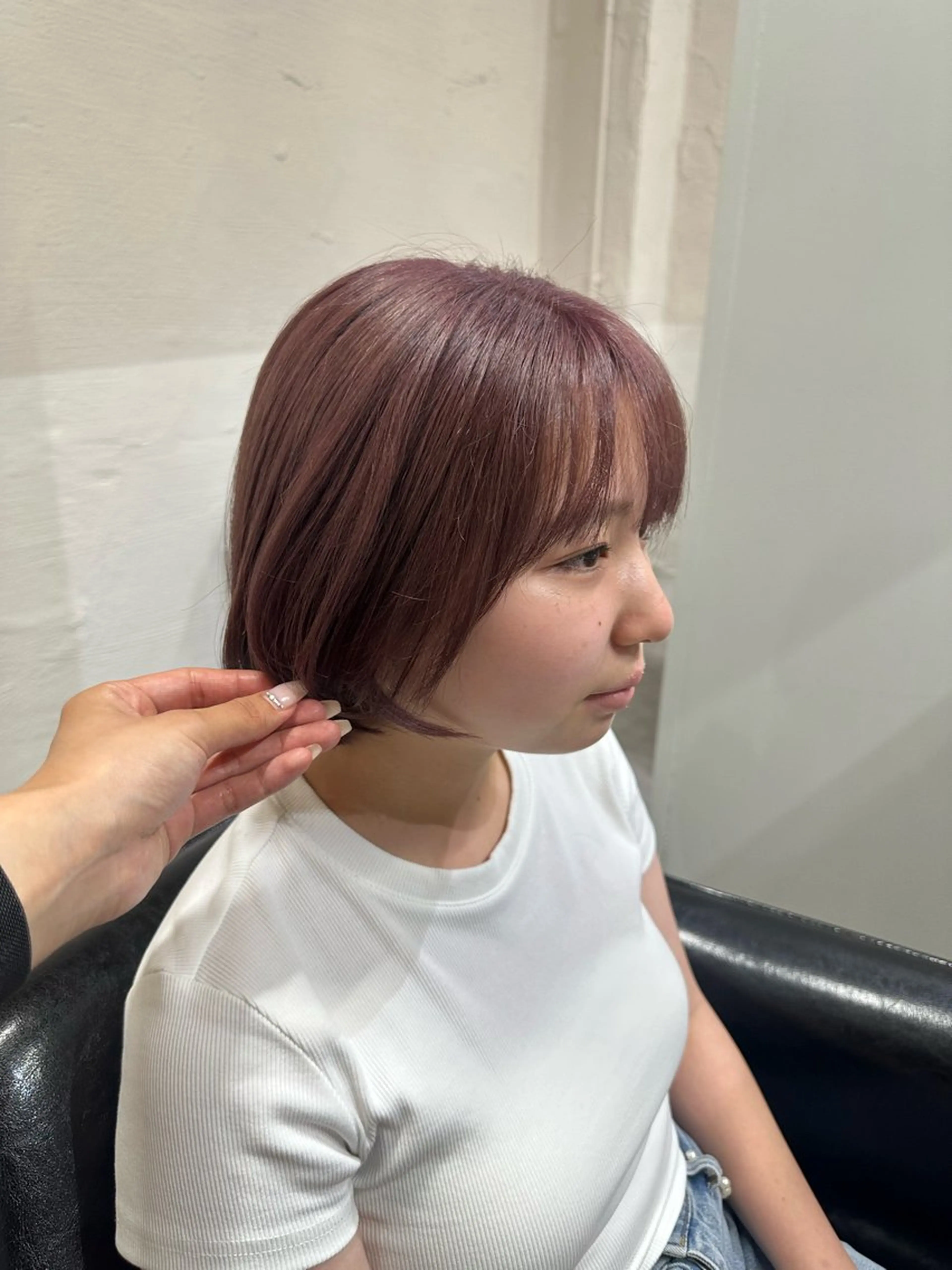 ショート カラー ベージュカラー ピンクカラー ピンクベージュ ヘアカラー tokute よしかわなお🍒のヘアスタイル