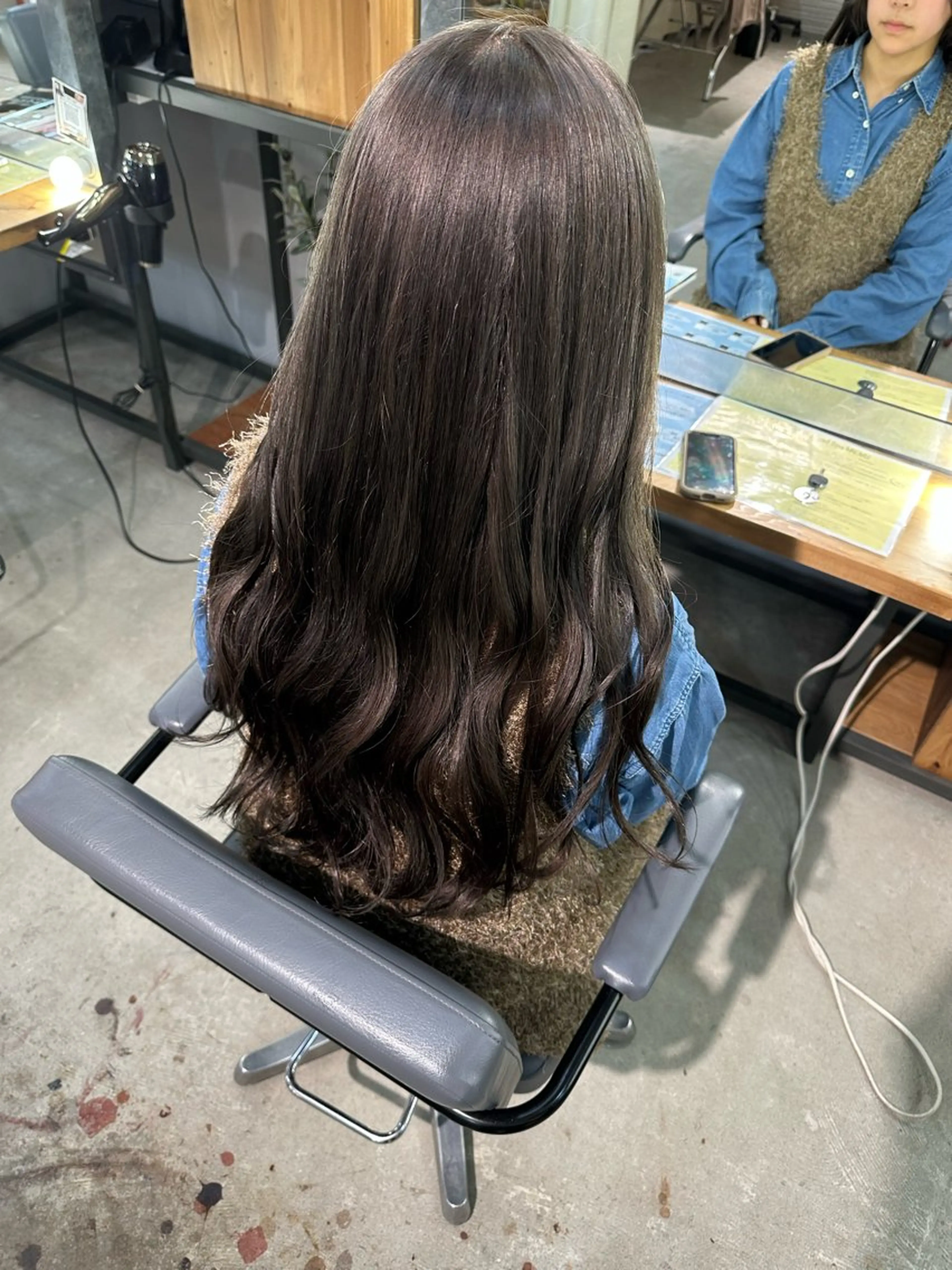 ロング カラー グレージュ 縮毛矯正 溜 一太のヘアスタイル