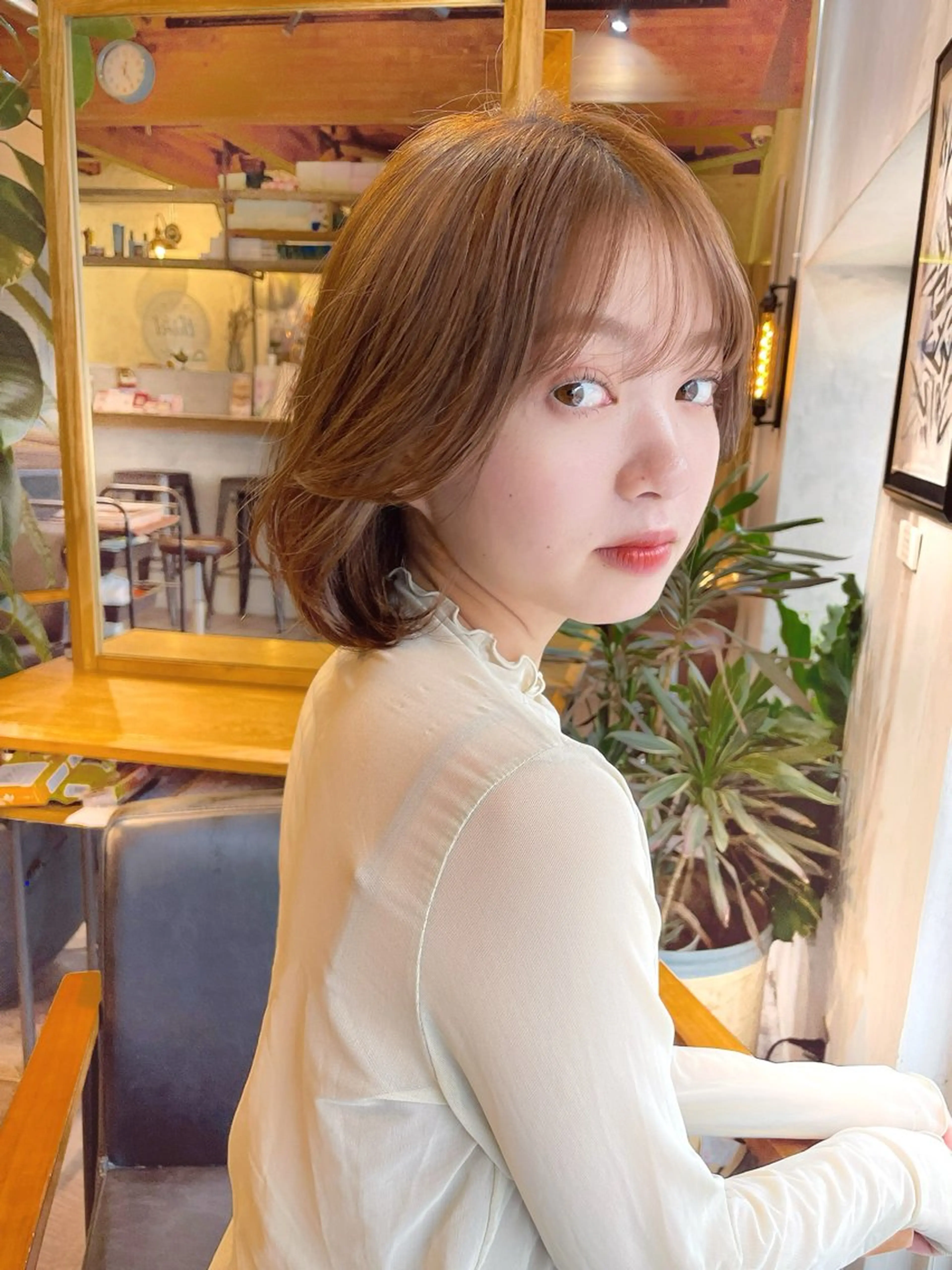 ショート カラー 切りっぱなしボブ ボブレイヤー ボブ くびれヘア 顔まわりレイヤー カット ヘアカラー トリートメント 結べるレイヤーボブ くびれLady表参道のヘアスタイル