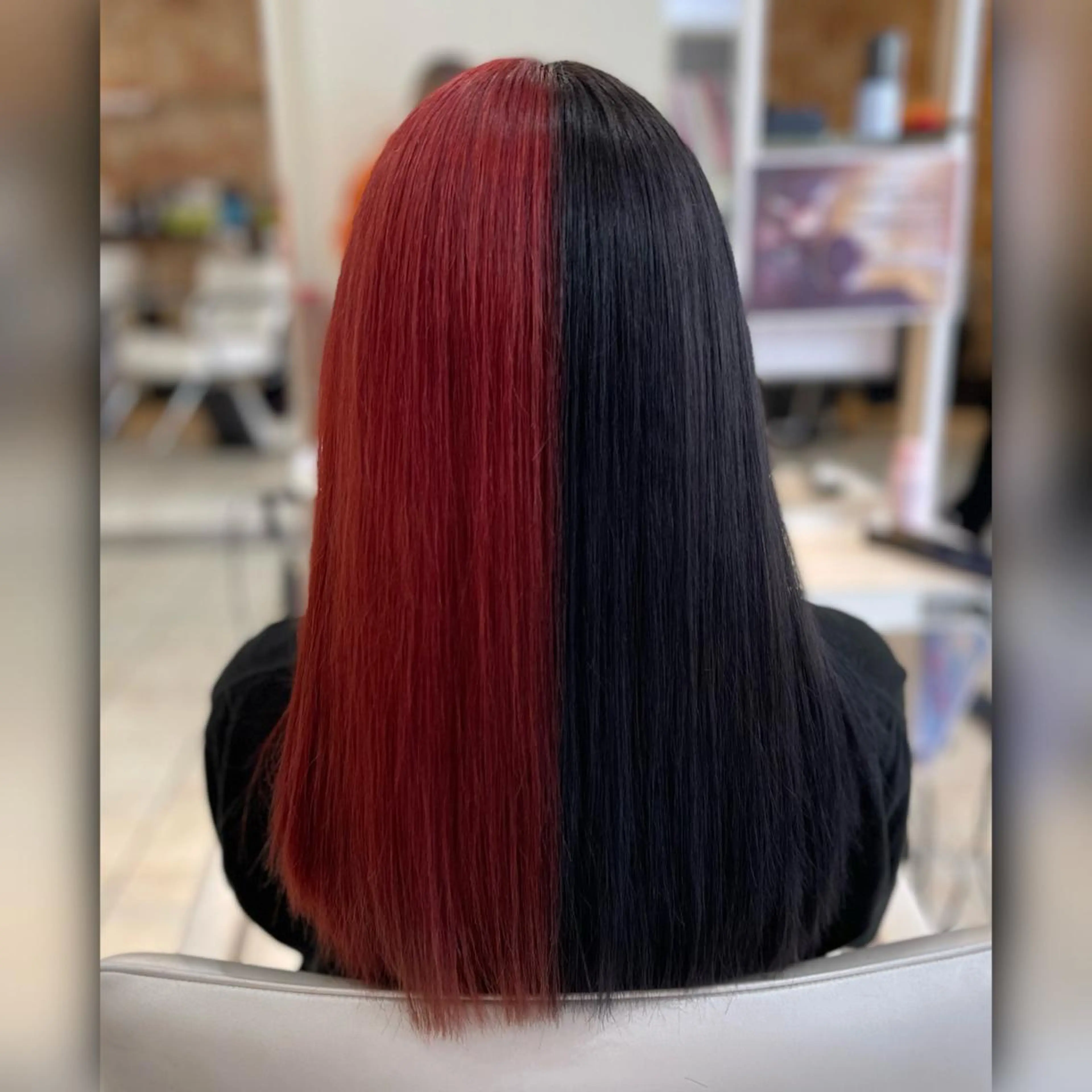 ロング カラー 艶髪 インナーカラーのヘアスタイル