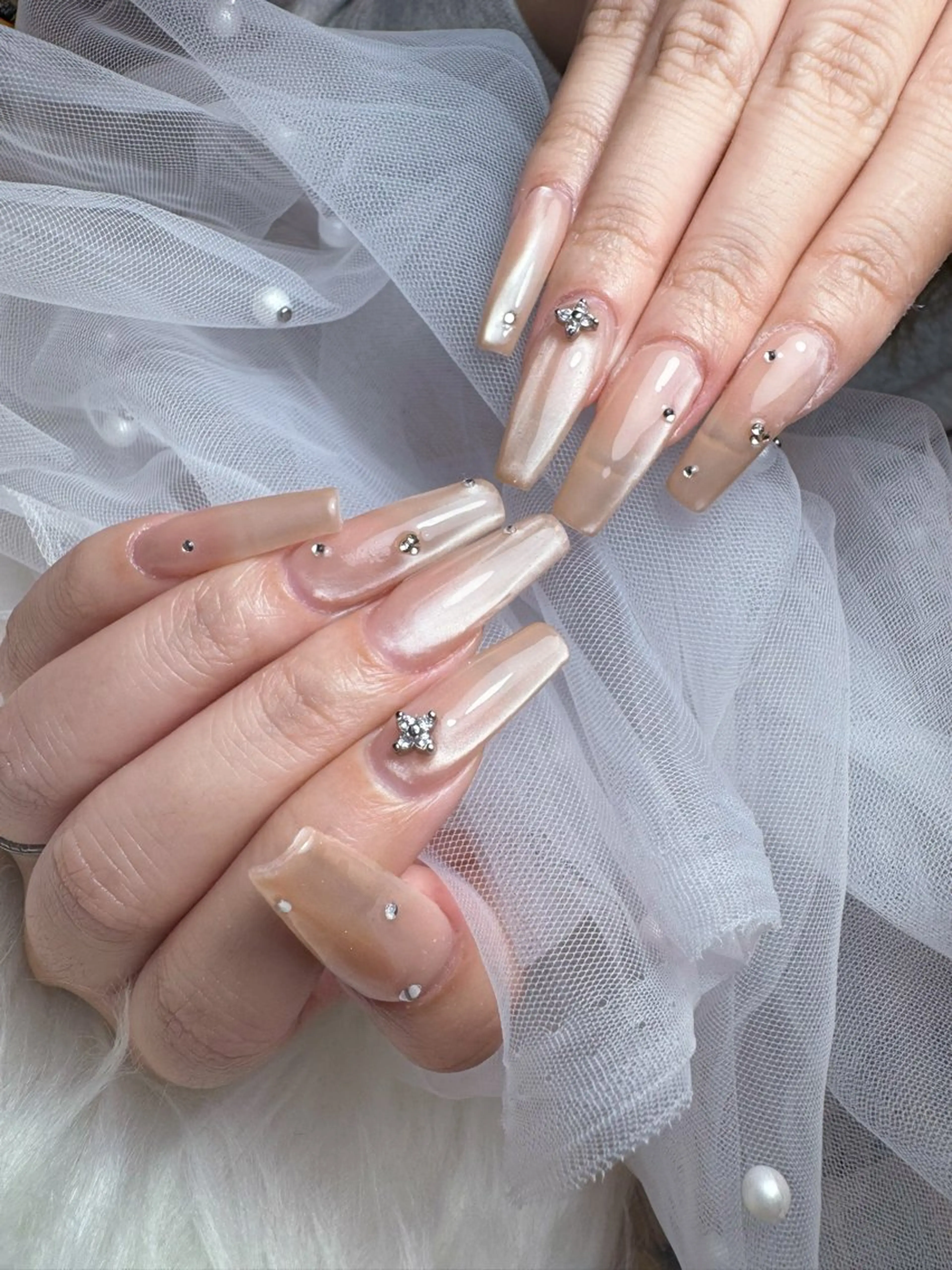 ネイル ブルー 韓国ネイル マグネットネイル ビー玉ネイル ワンホンネイル ハンドネイル K&R Nail所属・Nail Salon K&Rのネイルデザイン