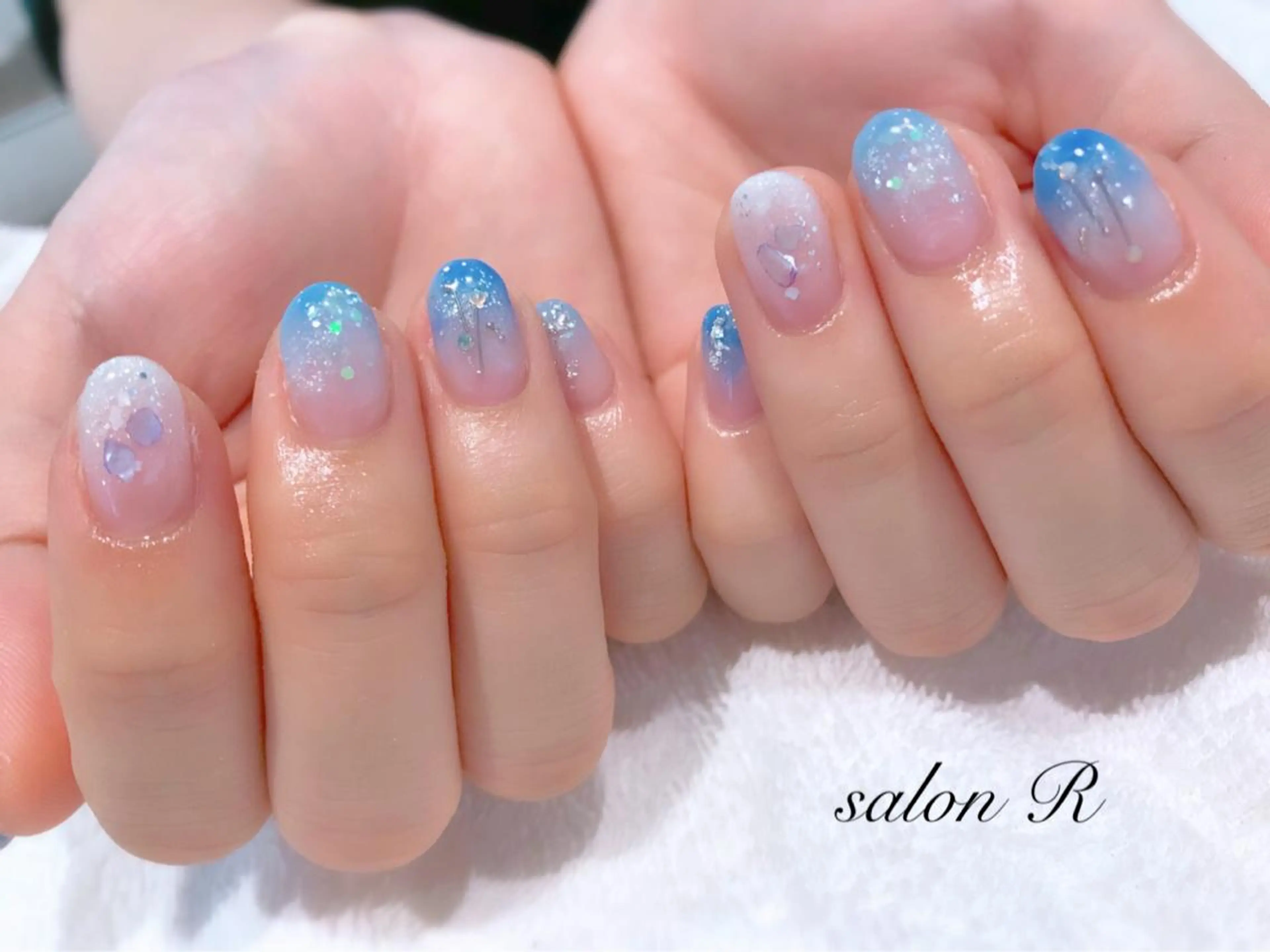 ネイル ブルー ニュアンスネイル ハンドネイル Re Pearl～コーディネートサロン～ 市駅前店所属・NARUMI HYODOのネイルデザイン