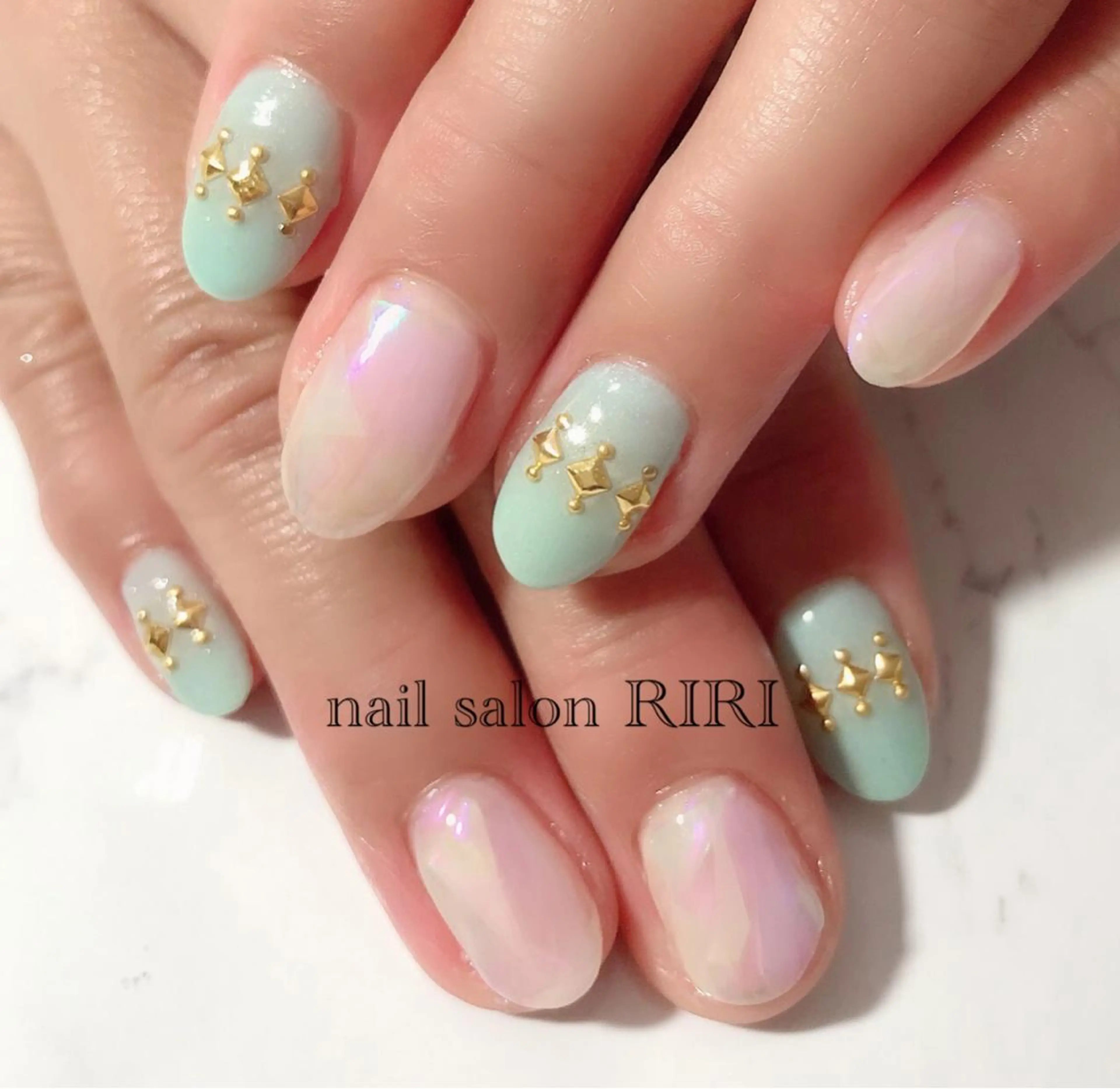 ネイル オーロラネイル private  nail  salon RIRI所属・RIRI リリのネイルデザイン