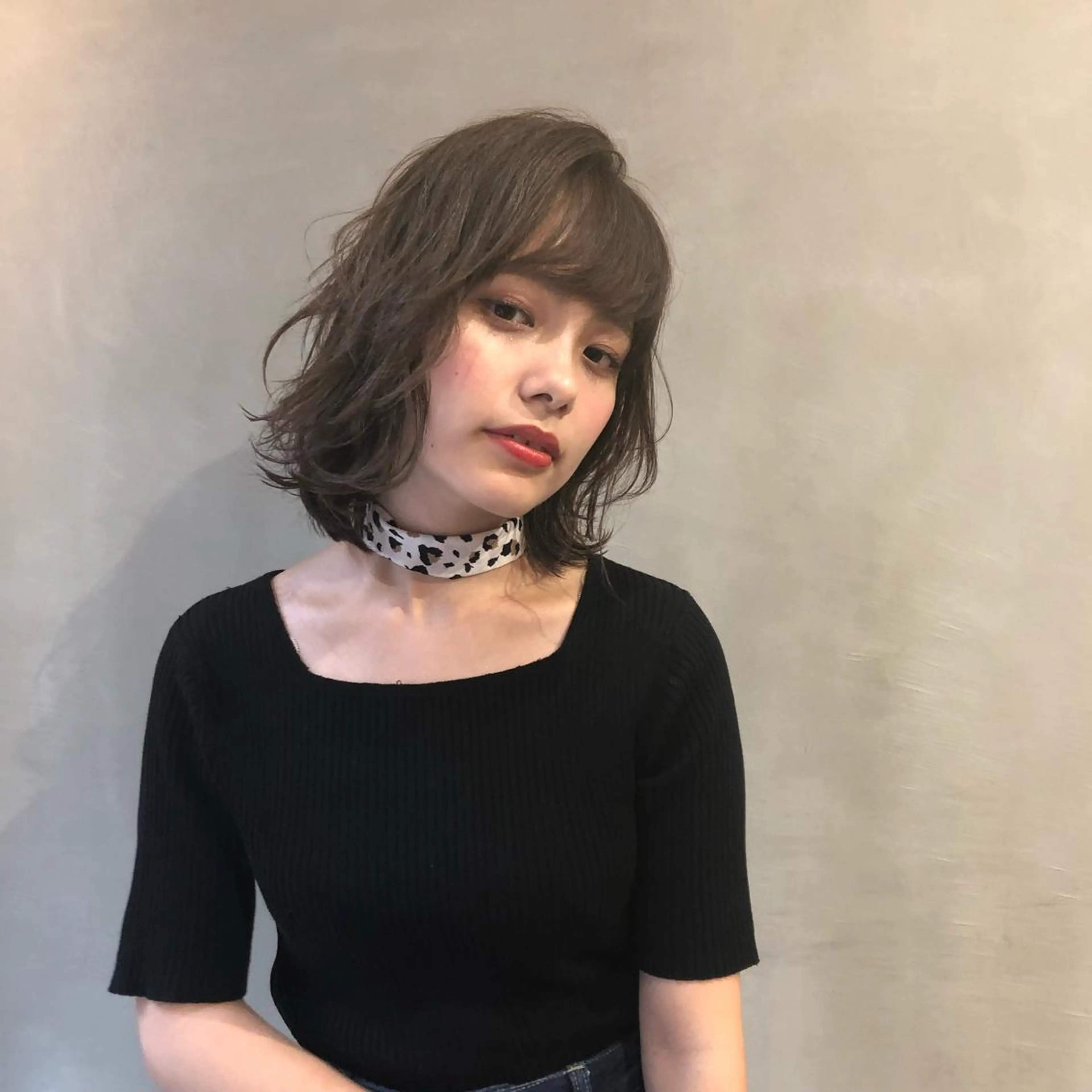 ミディアム 小林 愛花のヘアスタイル