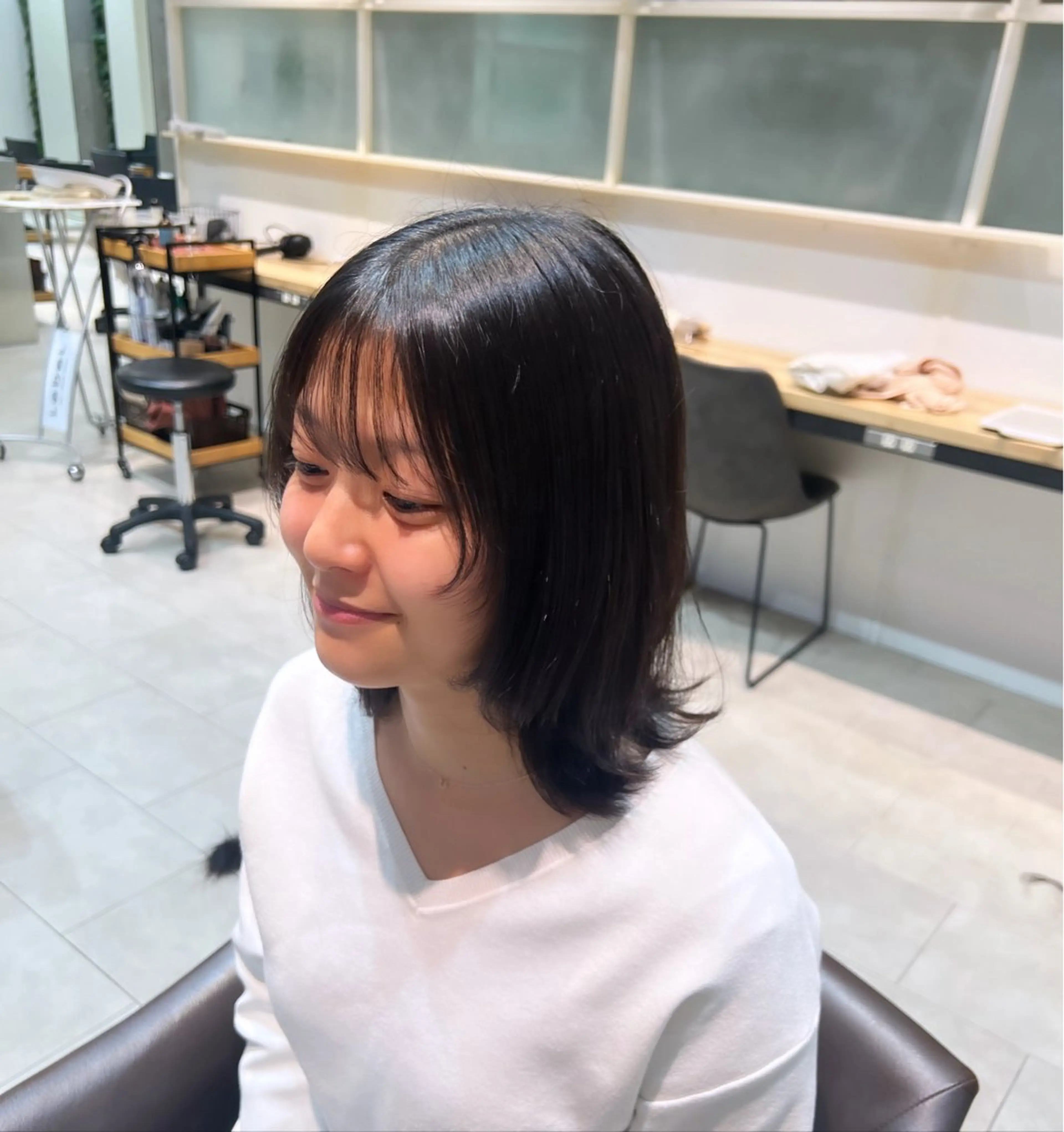 ミディアム 顔まわりレイヤー 顔周りカット レイヤーカット 🫧Ai/ ロロネー森ノ宮💖のヘアスタイル
