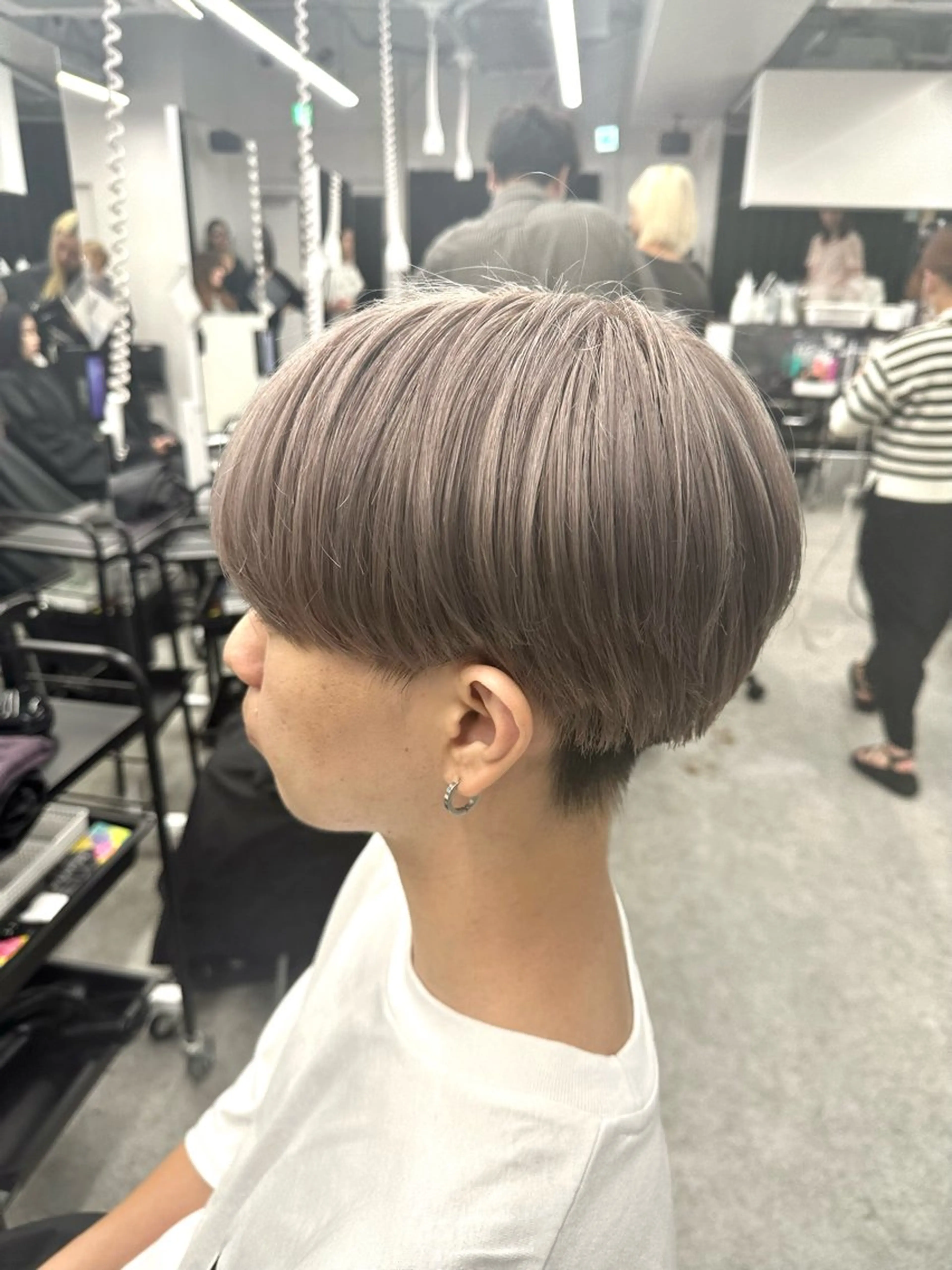 カラー メンズ メンズブリーチ メンズハイトーン メンズ韓国風 マッシュ メンズウルフカット メンズ特化💎 nayu❄️のヘアスタイル