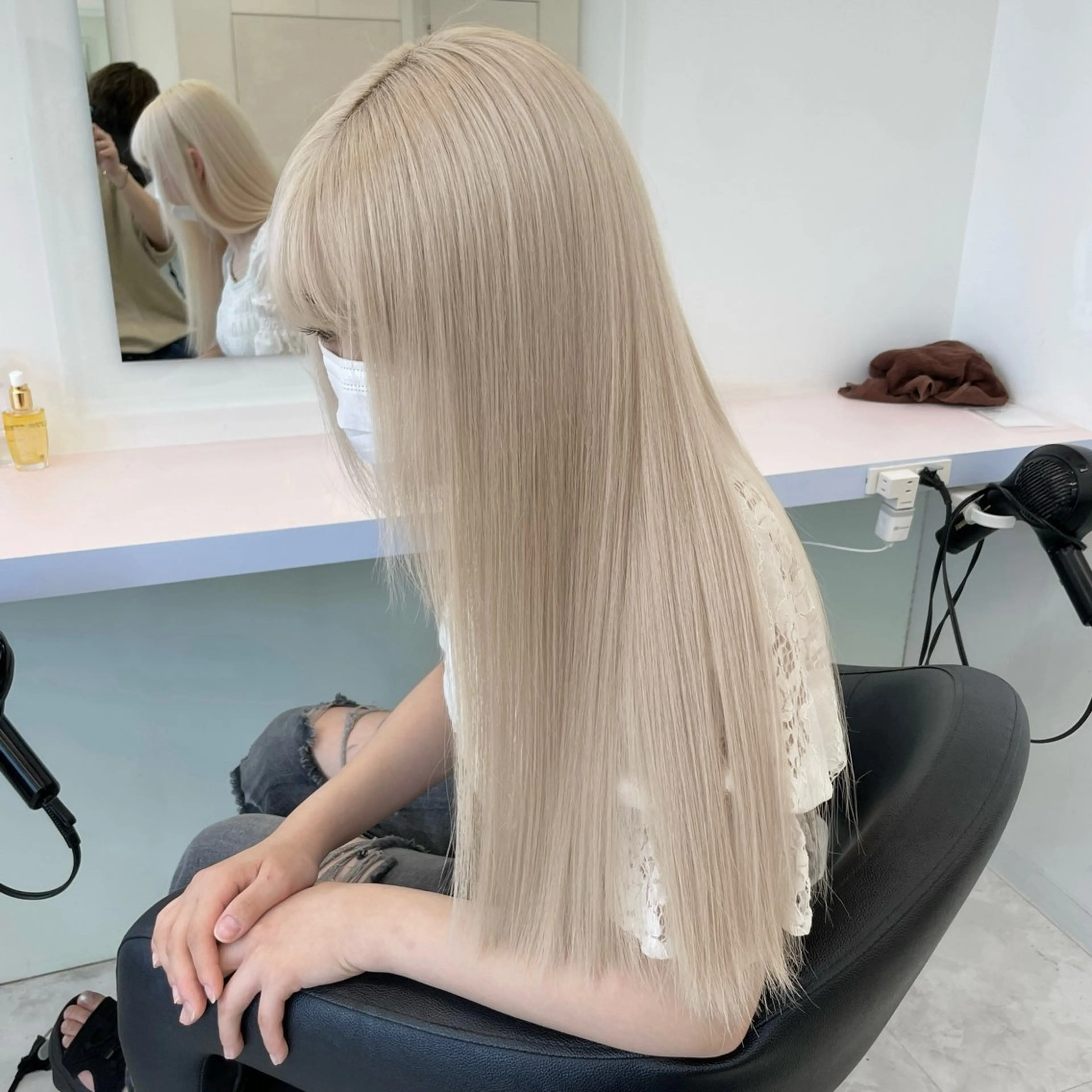 ロング ヘアカラー トリートメント SALOWIN札幌大通店所属・‎🤍札幌ハイトーン 🤍シンゴのヘアスタイル