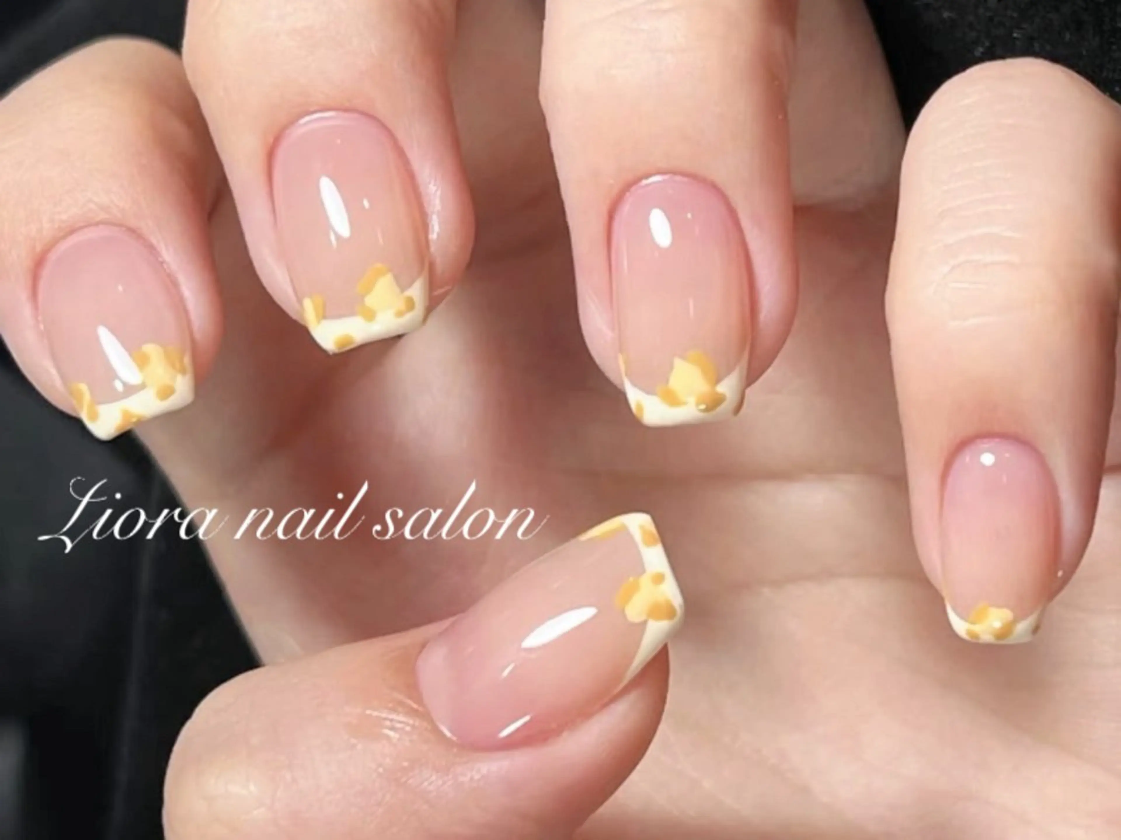 ネイル フレンチネイル ジェルネイル ガーリー グラデーション キラキラネイル ハンドネイル Liora ネイルサロン所属・Liora nail salonのネイルデザイン