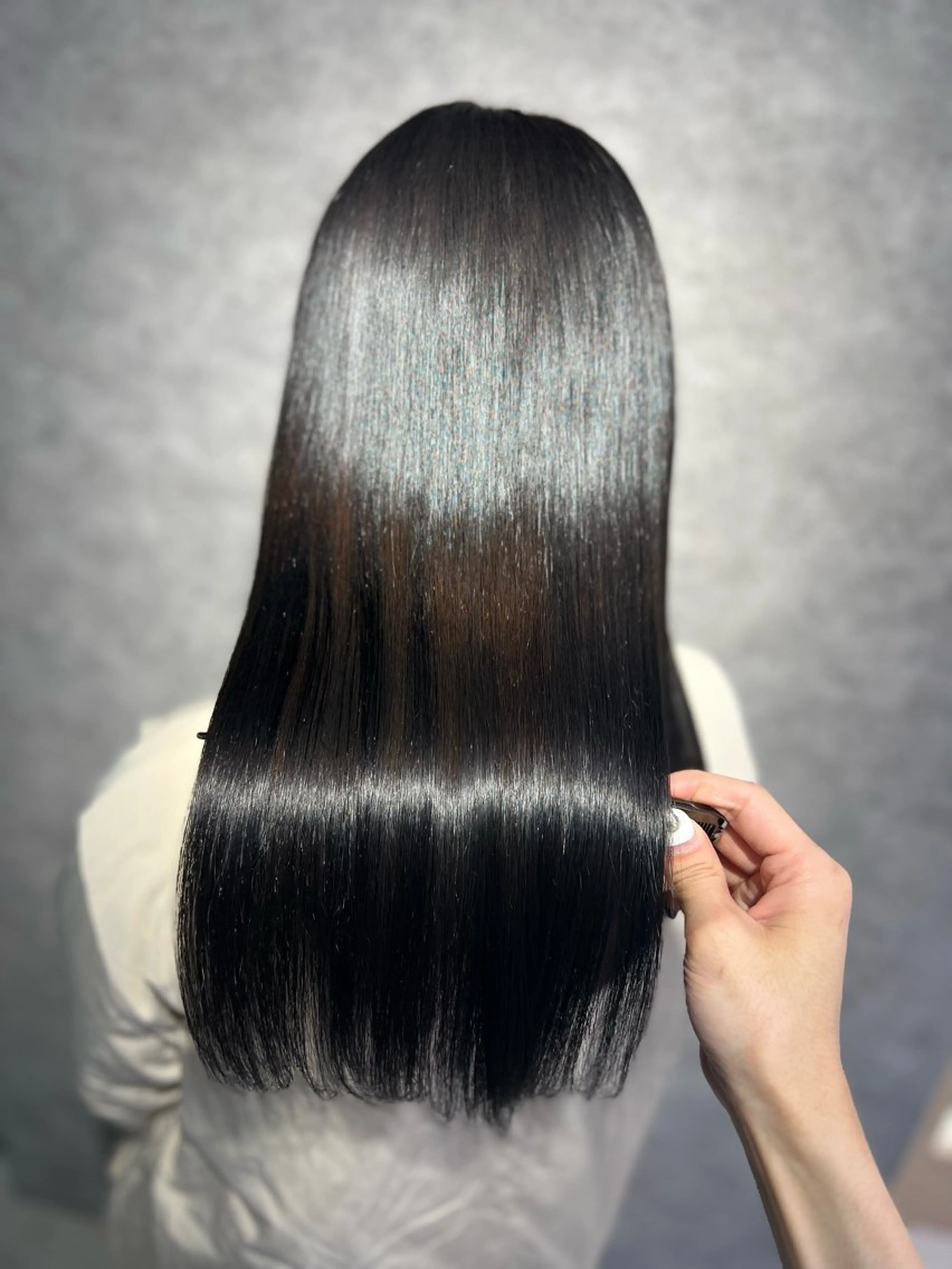 セミロング 縮毛矯正 レイヤー×透明感 🇰🇷鈴木啓太のヘアスタイル