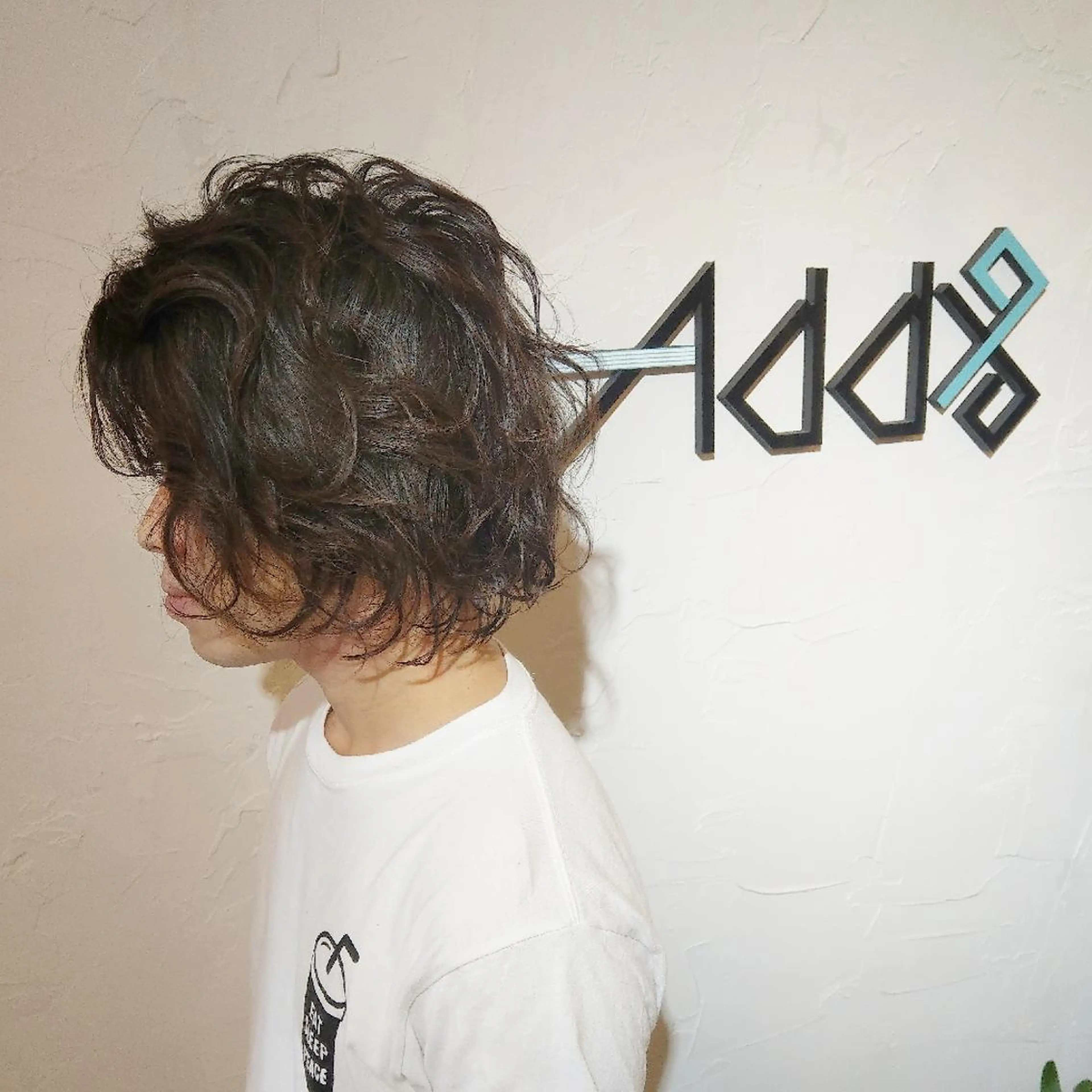 ミディアム カラー パーマ ヘアアレンジ メンズ ミディアムパーマ メンズパーマ メンズツイストパーマ ダブルカラー トリートメント カット パーマ Add9 柳田健登のヘアスタイル