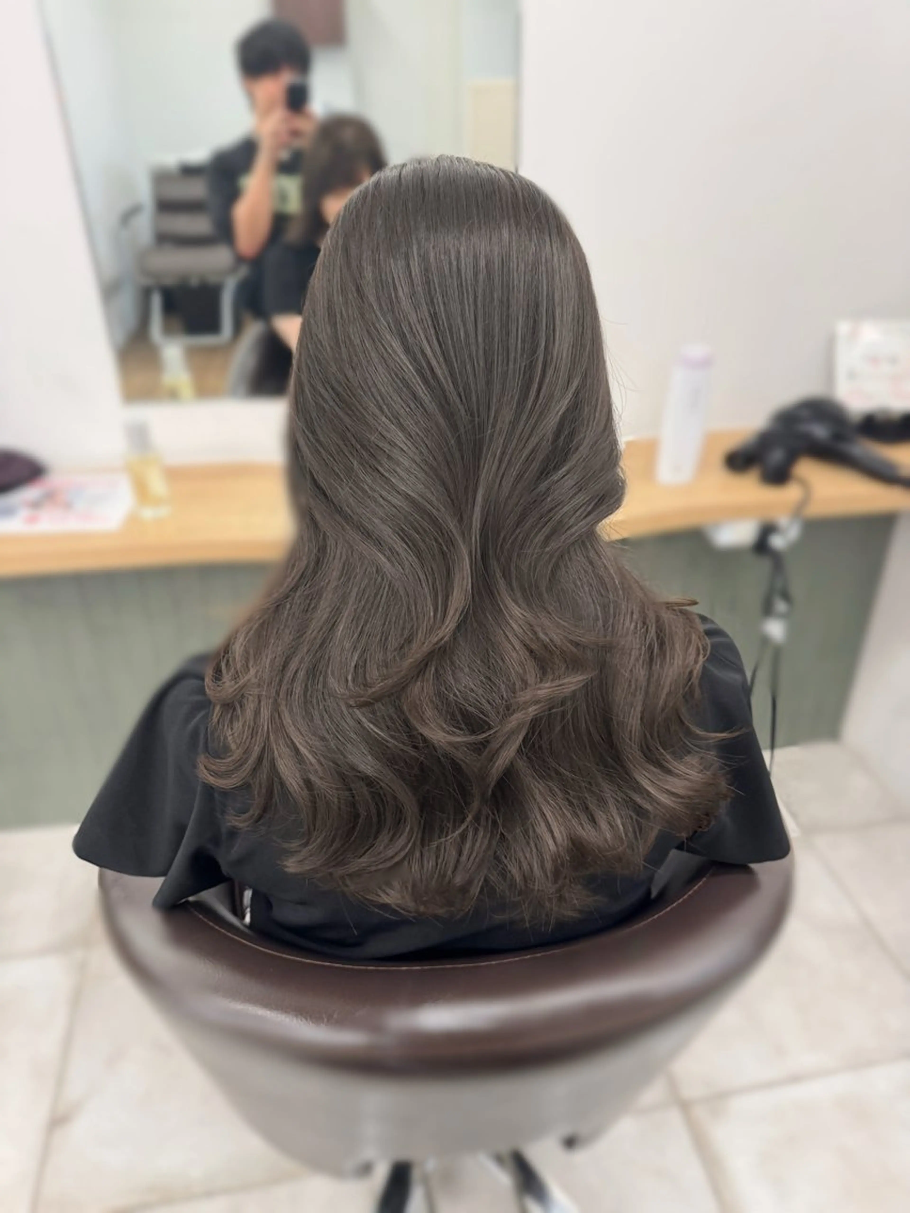 ロング ケアカラー 顔周りカット 髪質改善 韓国風ヘア レイヤーカット カット ヘアカラー トリートメント 赤み消し韓国ヘア レイヤー縮毛🤍渡邉のヘアスタイル