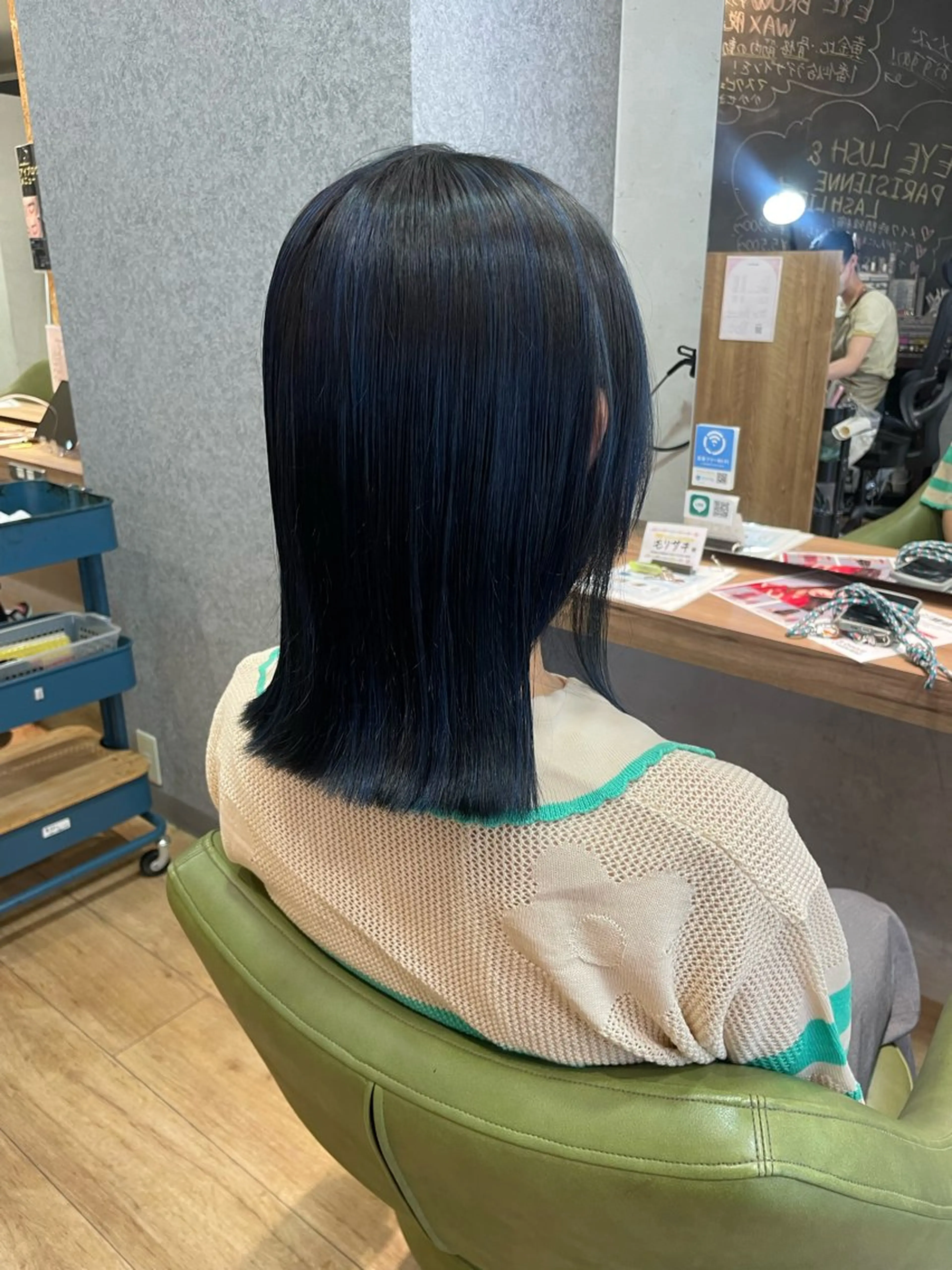 ミディアム カラー 黒髪 ブルーカラー ブルーブラック ハイライトカラー ハイライト ヘアカラー 髪質改善/Bloss om🌷高橋沙衣のヘアスタイル