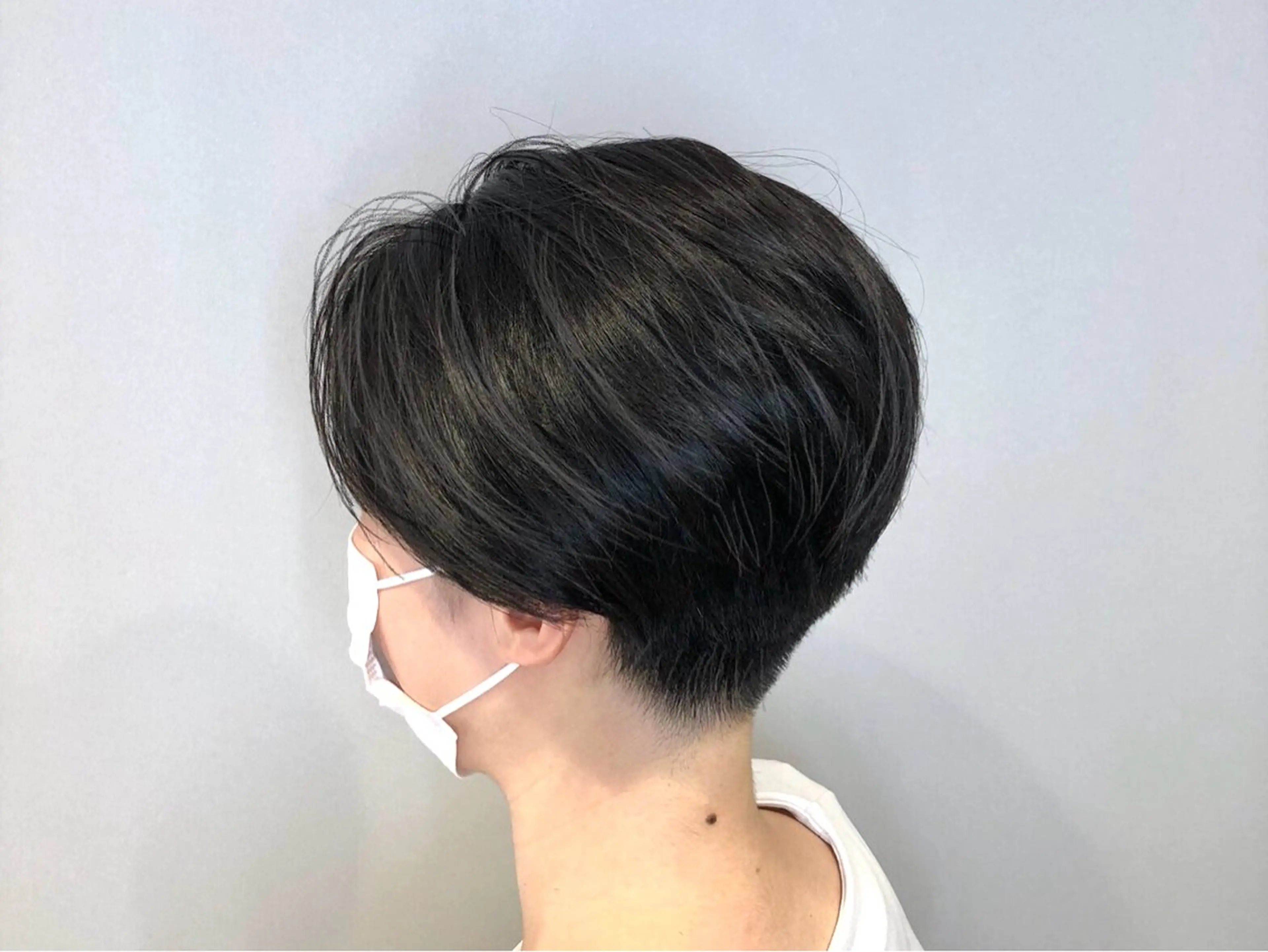 ショート カット ヘアカラー .zip by note所属・西田 愛華のヘアスタイル