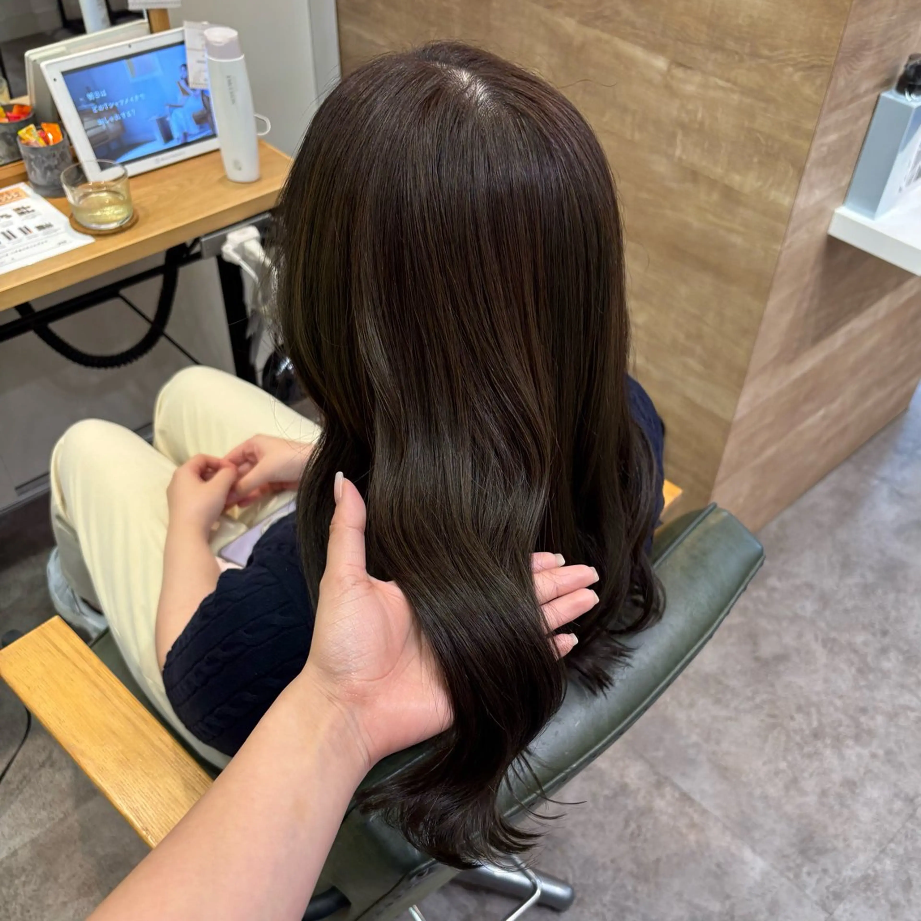 カラー ブラウンカラー 透明感カラー オリーブブラウン オリーブカラー ヘアカラー トリートメント 艶感/美髪/カラー /縮毛矯正/airiのヘアスタイル
