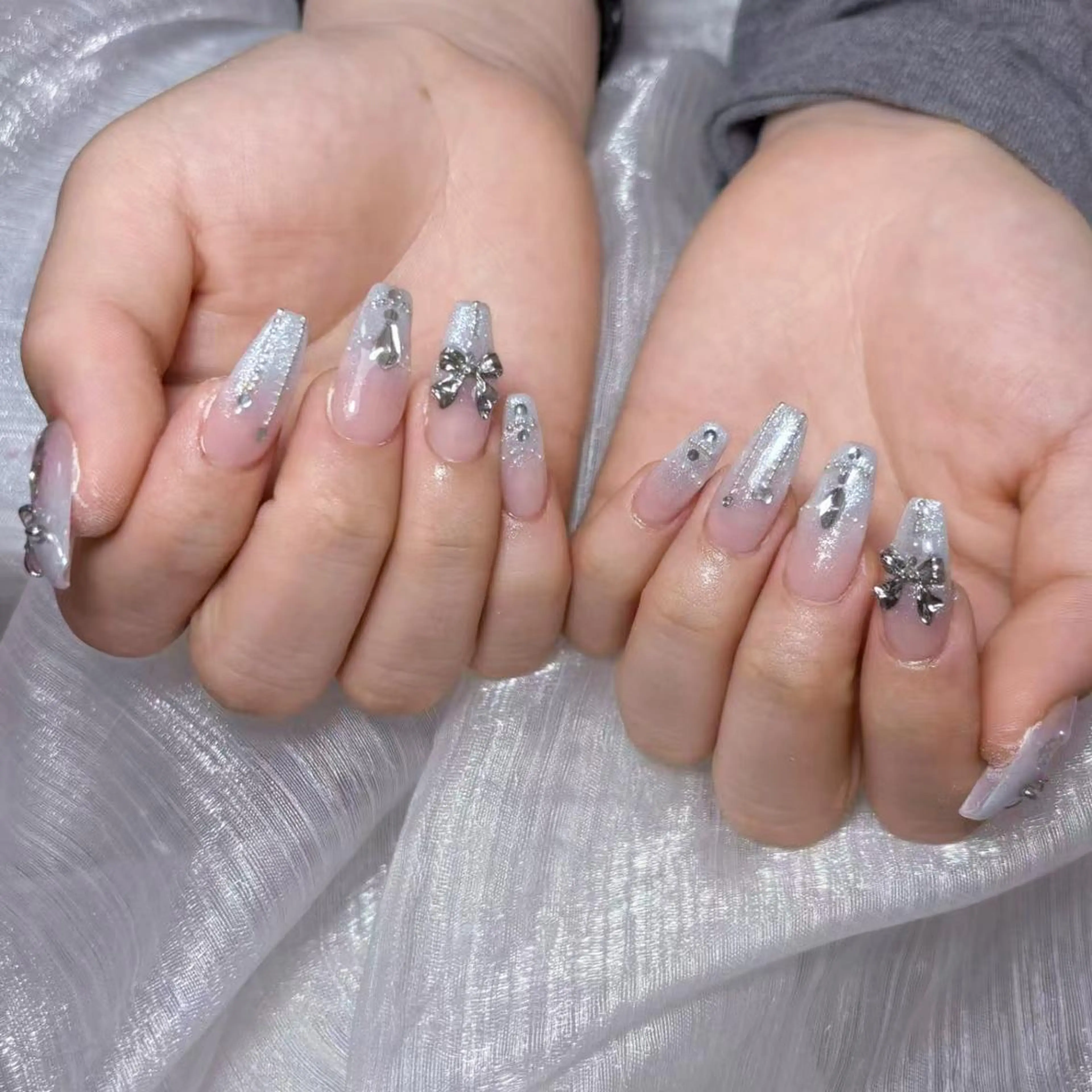 ネイル アートネイル オーロラネイル ガーリー キラキラネイル 韓国ネイル ハンドネイル DIAMOND Nail🥇のネイルデザイン