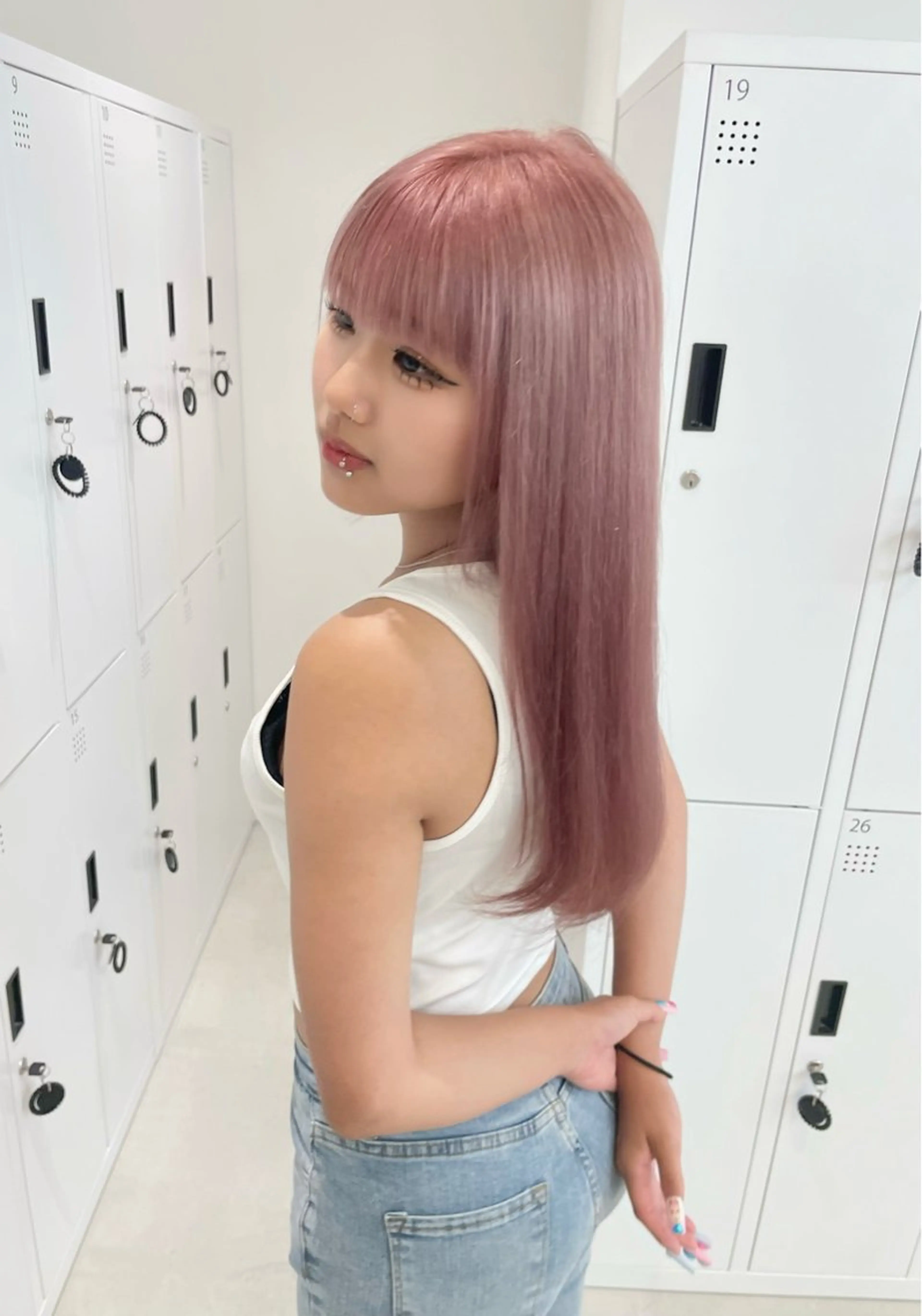 カラー ブリーチ ハイトーンカラー 似合わせカットが 得意な美容師のヘアスタイル