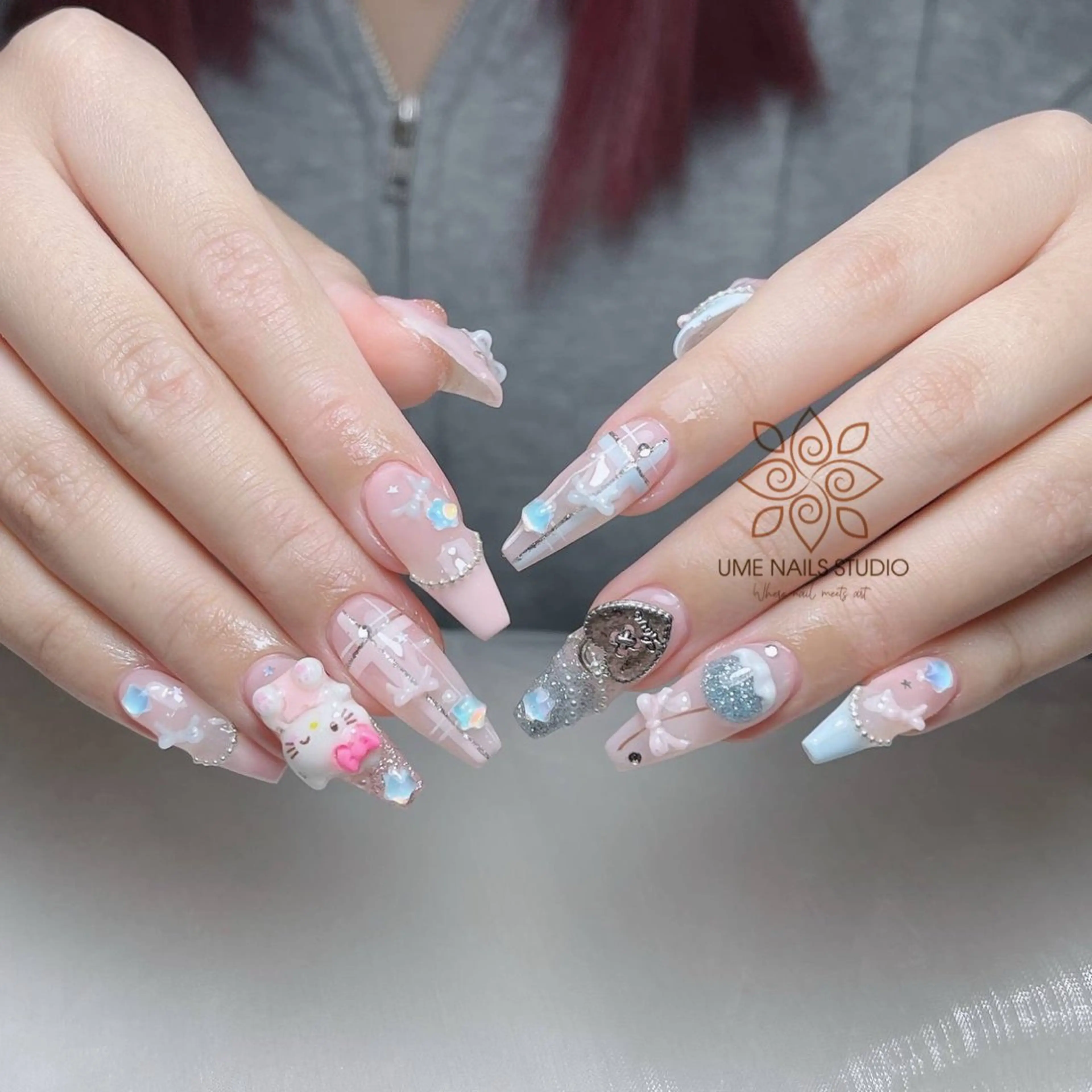 ネイル チークネイル クリアネイル ガーリー キラキラネイル 韓国ネイル ハンドネイル Ume Nail Studioのネイルデザイン