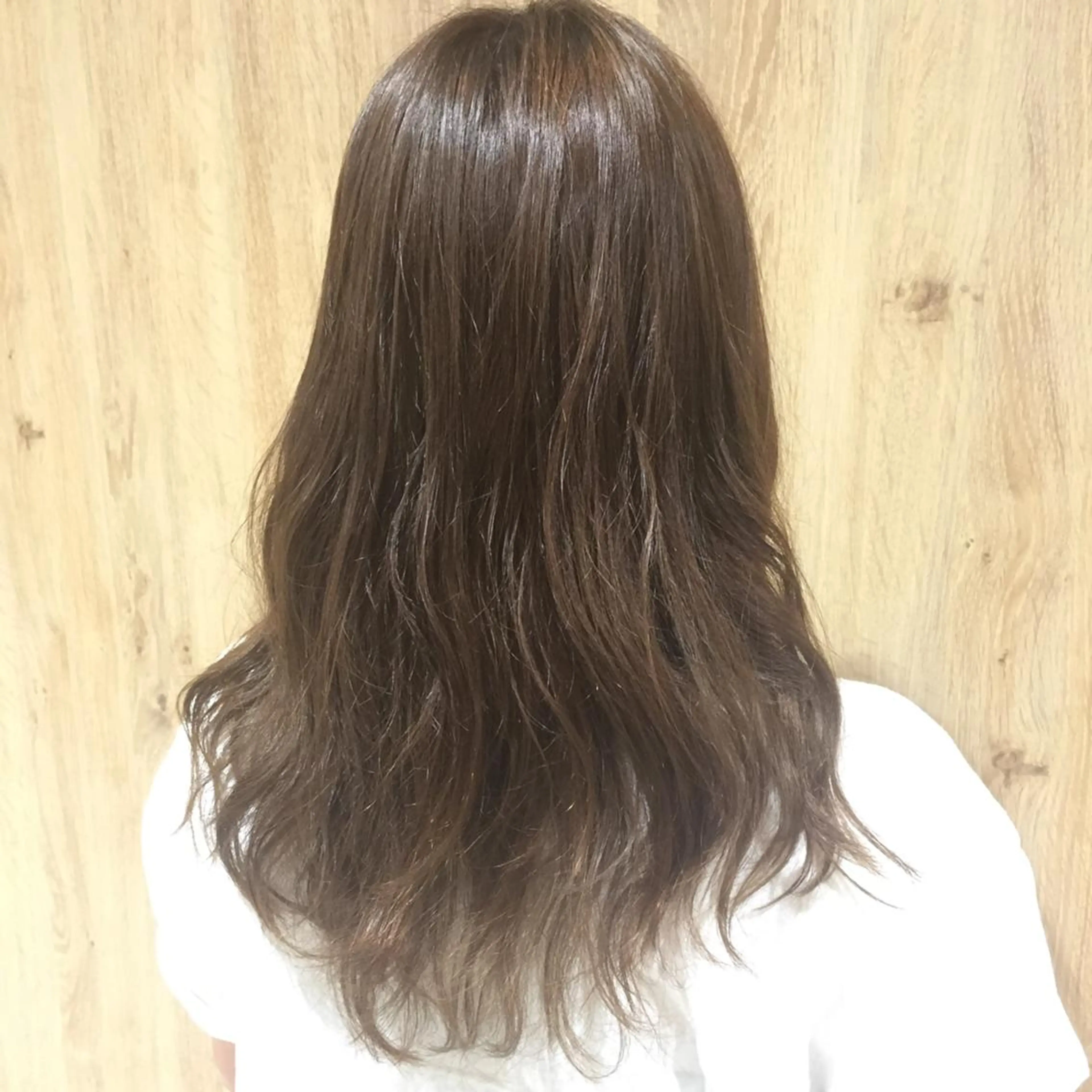 セミロング 中林 由佳のヘアスタイル