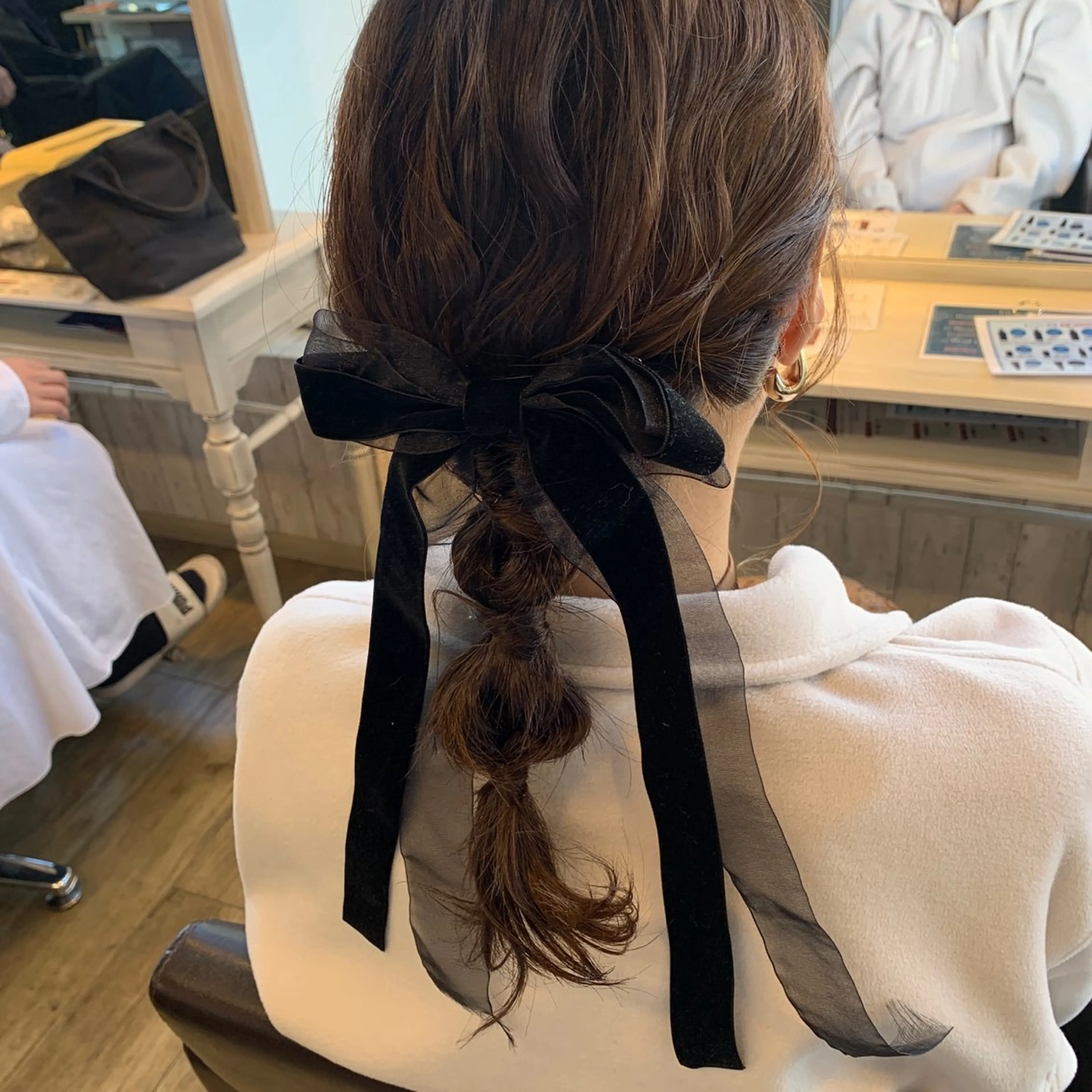 セミロング ヘアアレンジ 結婚式・ブライダル 玉ねぎヘアー ヘアセット regalo Acari🍎のヘアスタイル