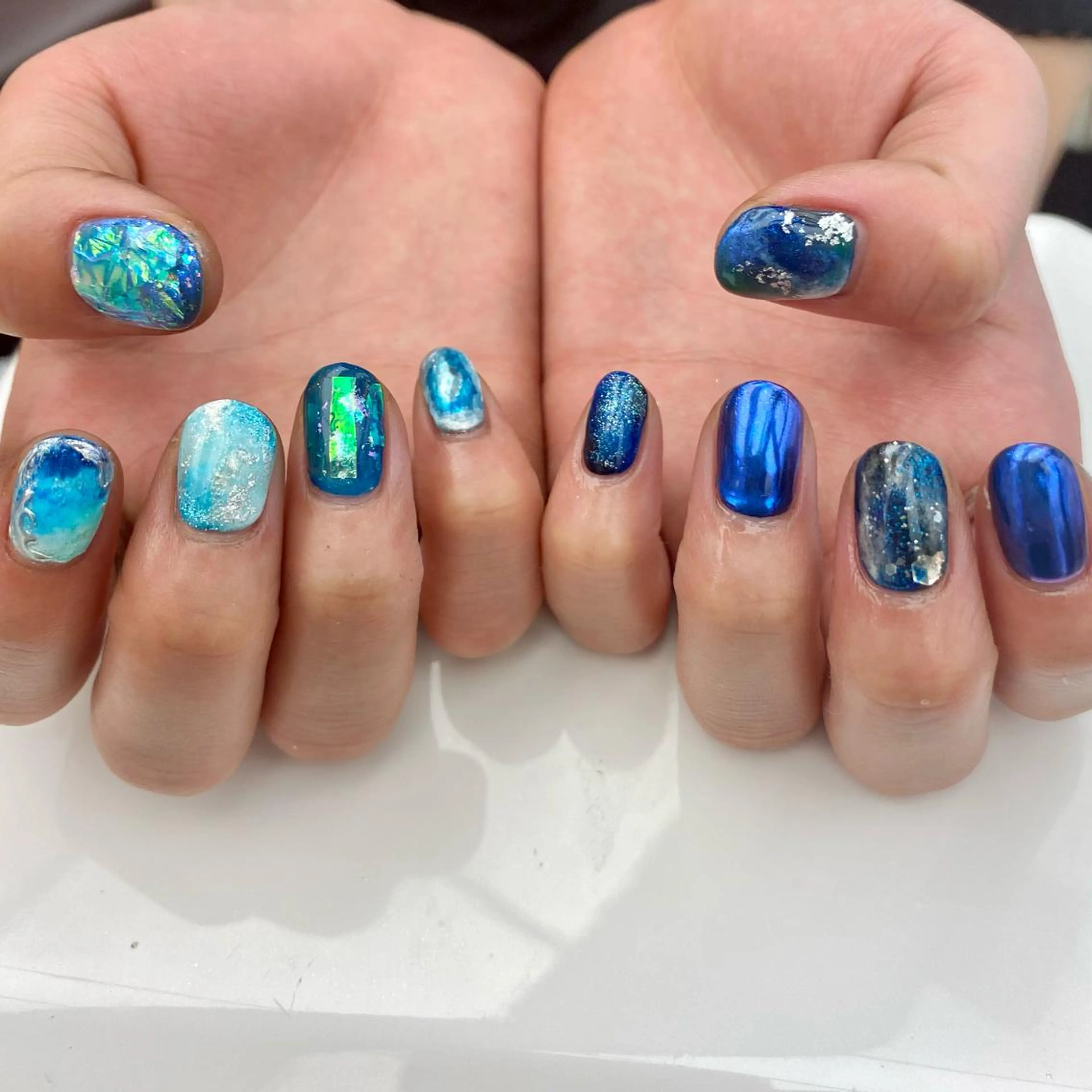 ネイル ブルー ニュアンスネイル 安藤 彩乃のネイルデザイン