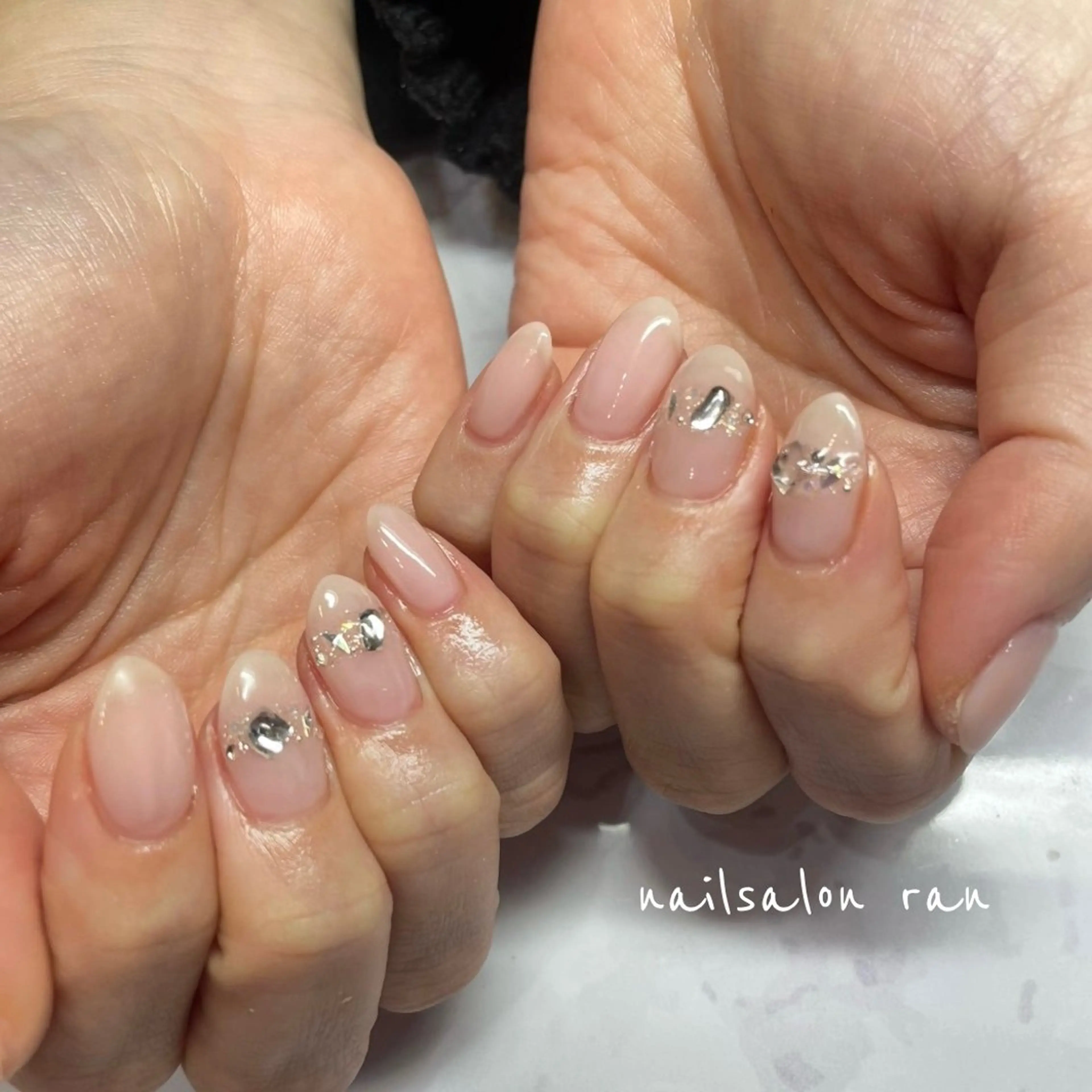 ネイル アートネイル キラキラネイル ストーンネイル ハンドネイル ハンドケア nailsalon ranのネイルデザイン