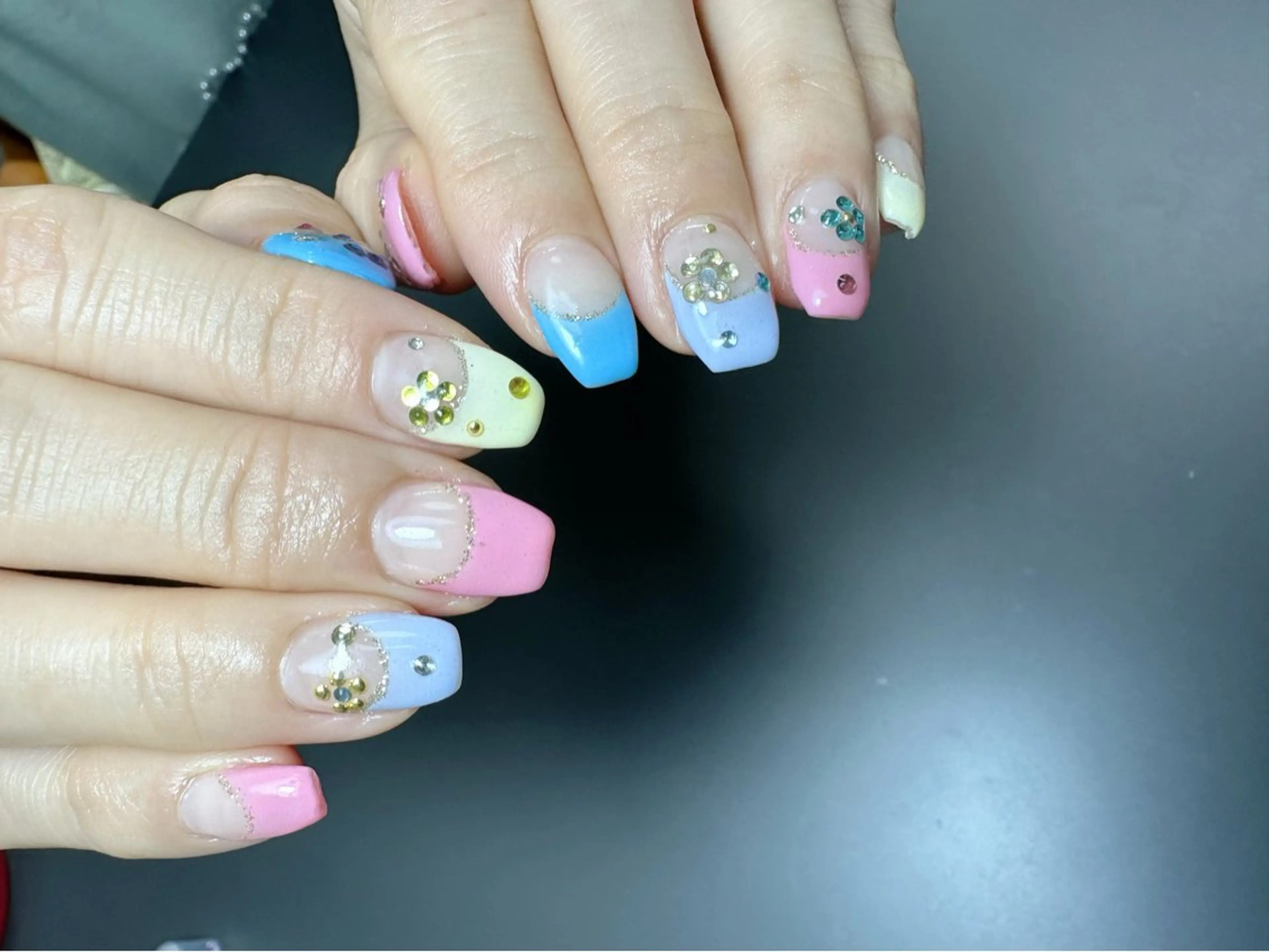 ネイル 12 designのネイルデザイン