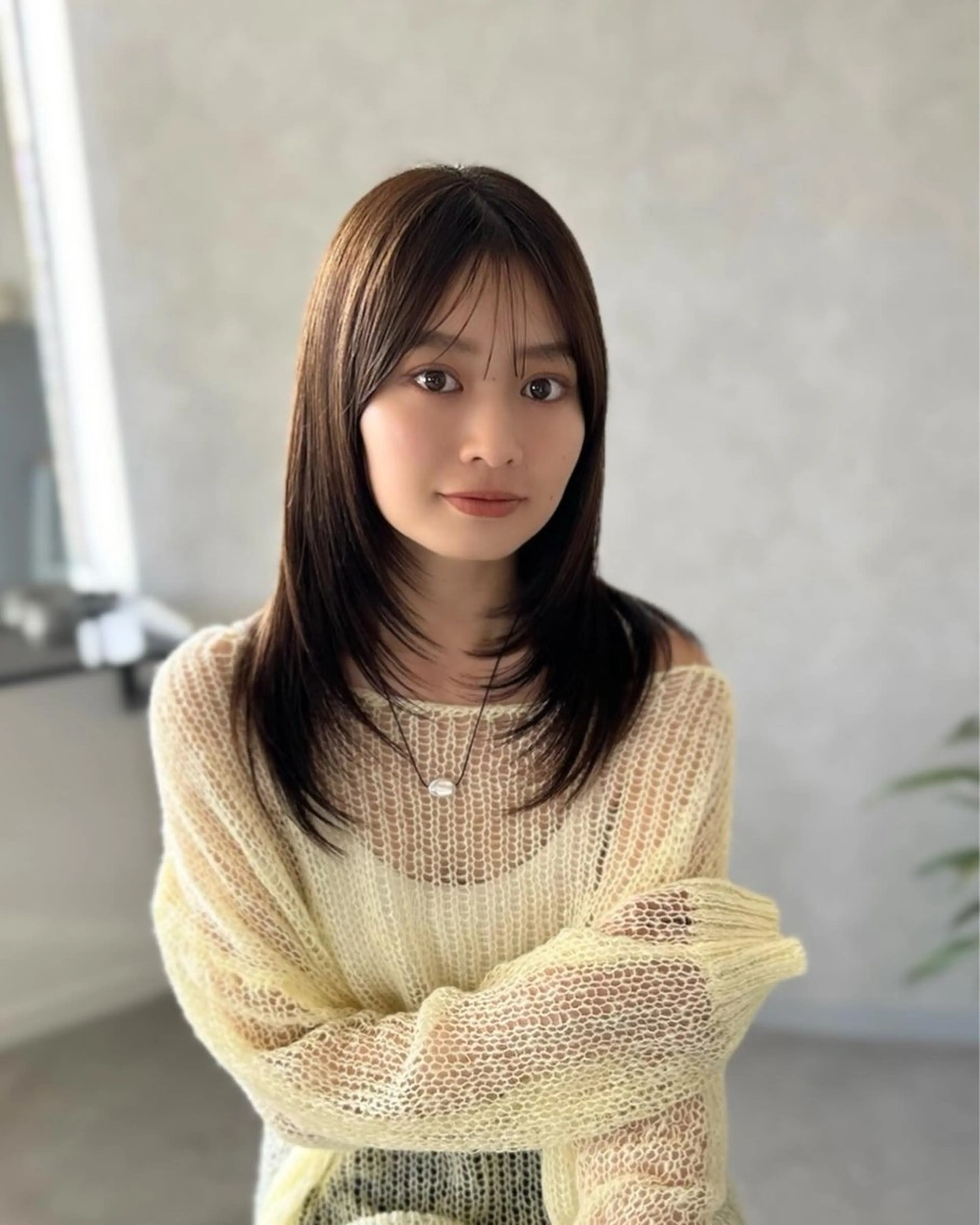 ミディアム カラー グレージュ ハイレイヤー レイヤーカット ❤️ショートカット ・顔周りカット❤️のヘアスタイル