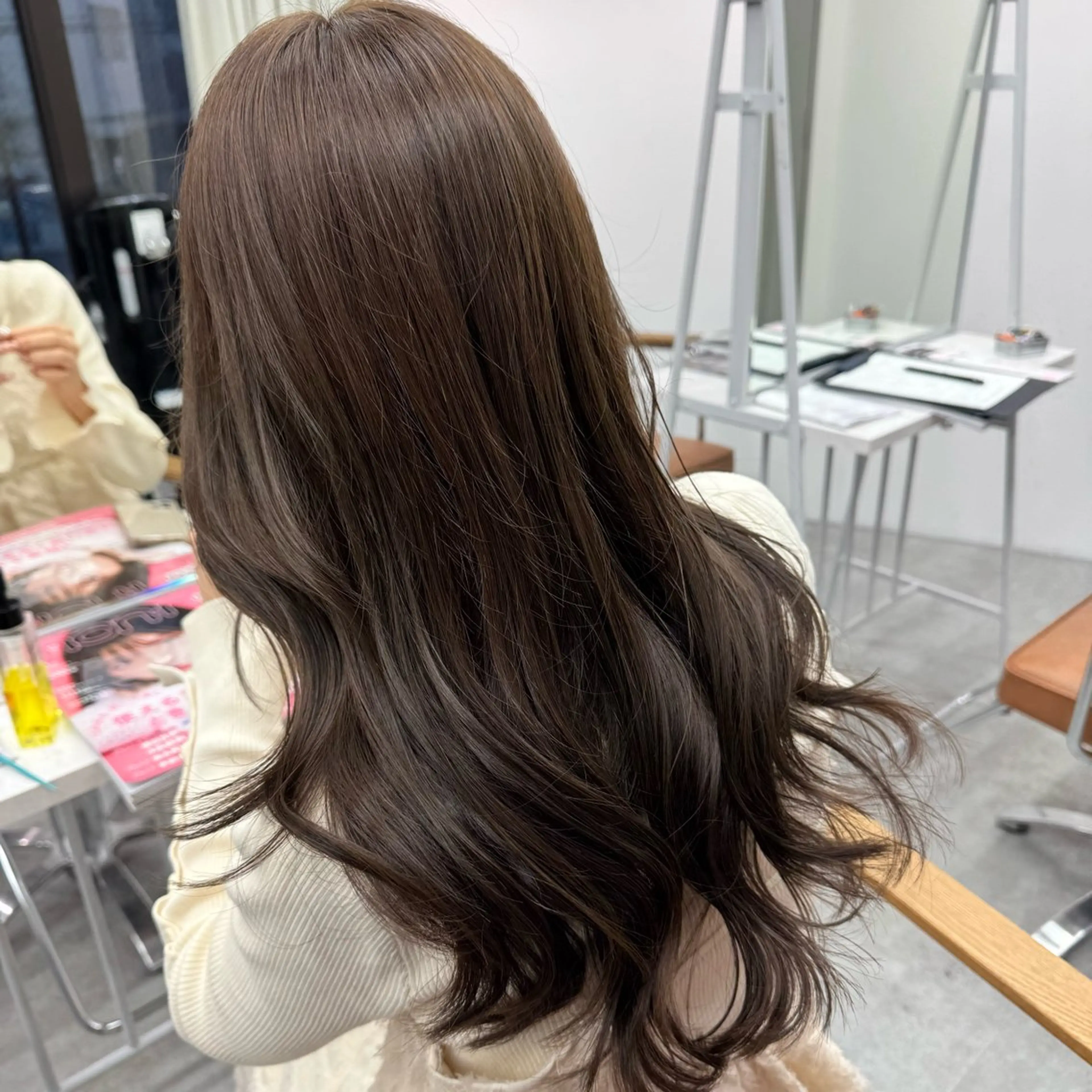 ロング カラー ヘアアレンジ ヘアカラー ブリーチなしカラー /ベージュ/安形翔のヘアスタイル