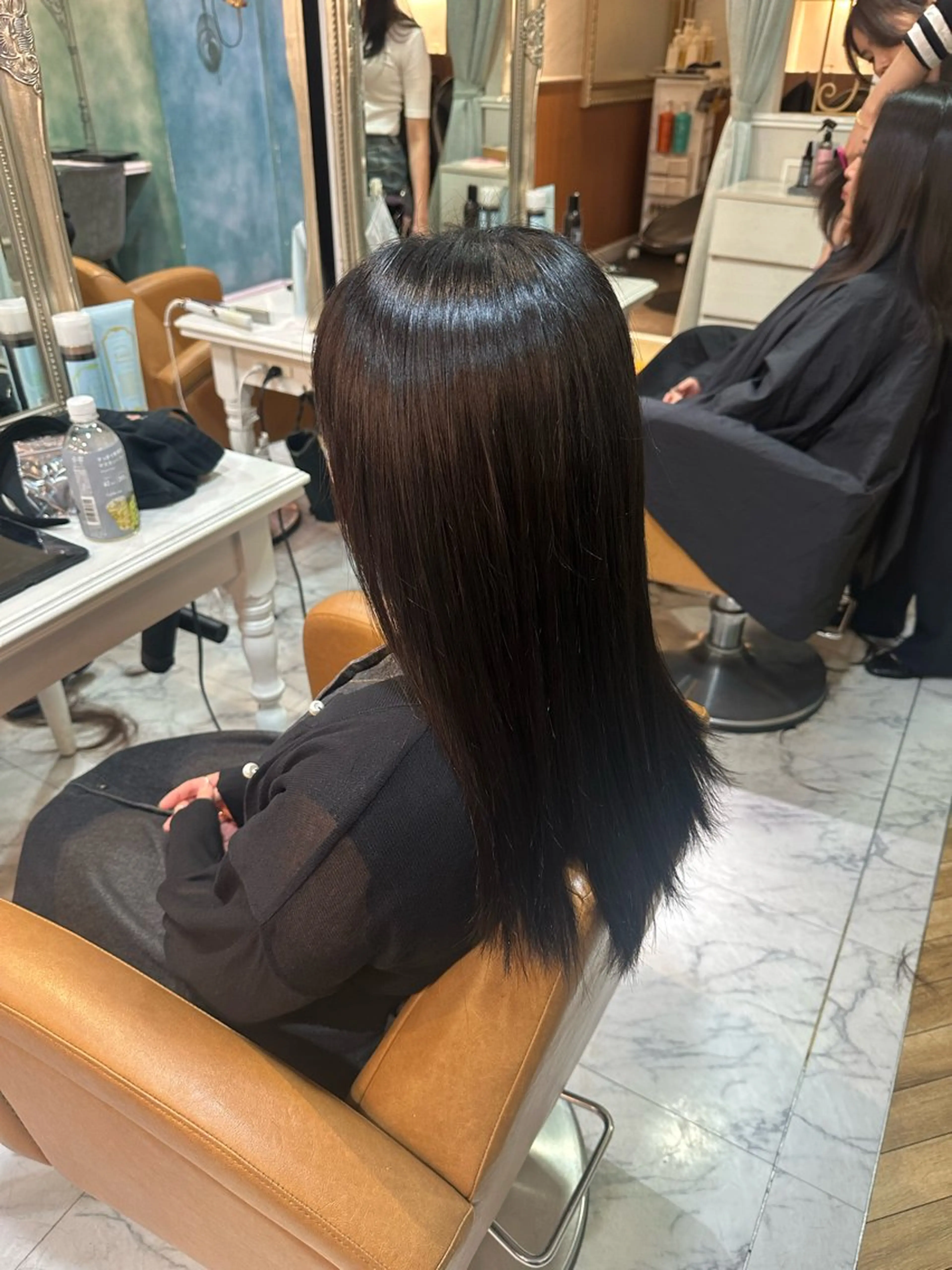 ロング ヘアカラー トリートメント 上岡 詩音のヘアスタイル