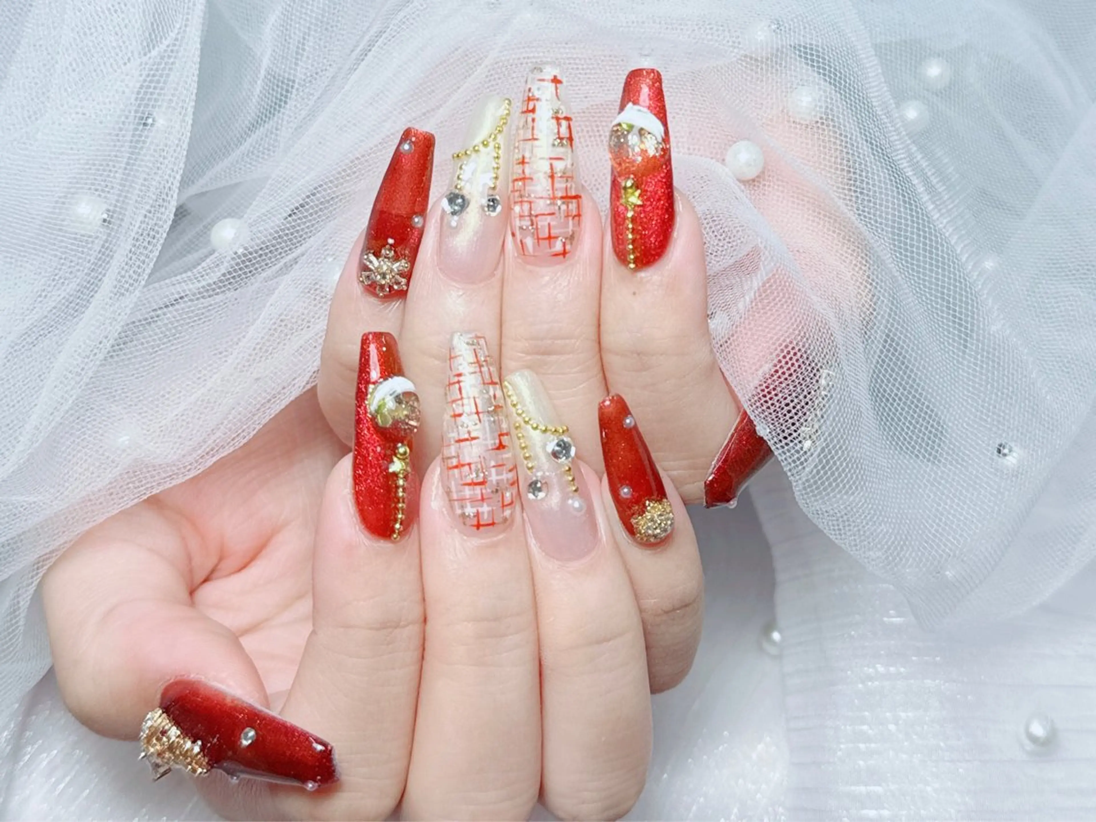 ネイル オーロラネイル チークネイル 長さ出し フットネイル フレンチネイル ハンドネイル ハンドケア NaNa nailのネイルデザイン